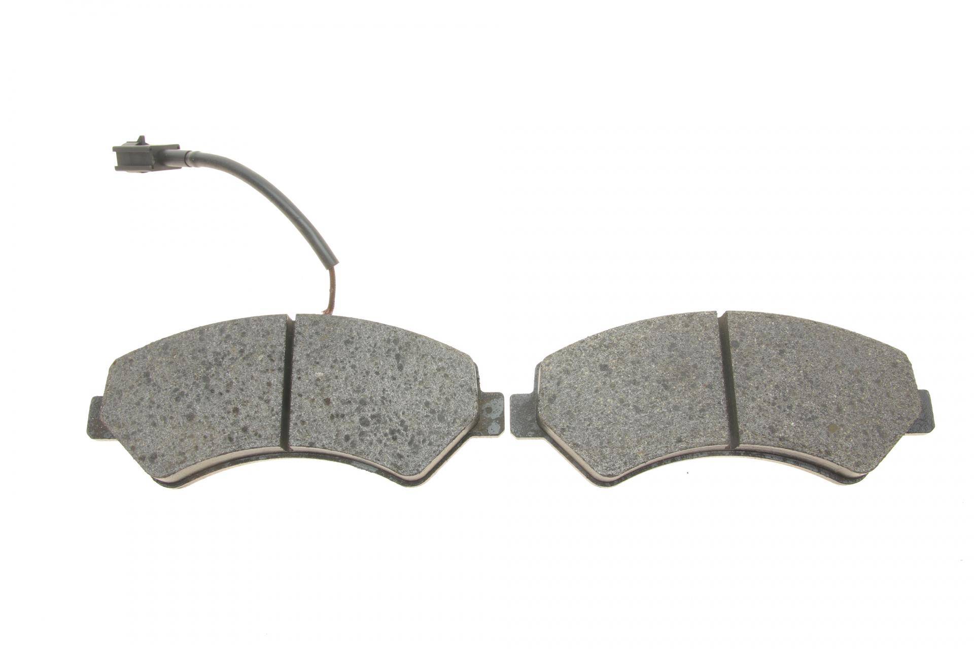 Колодки гальмівні (передні) Citroen Jumper/Fiat Ducato/Peugeot Boxer 06- R16 (+датчик)