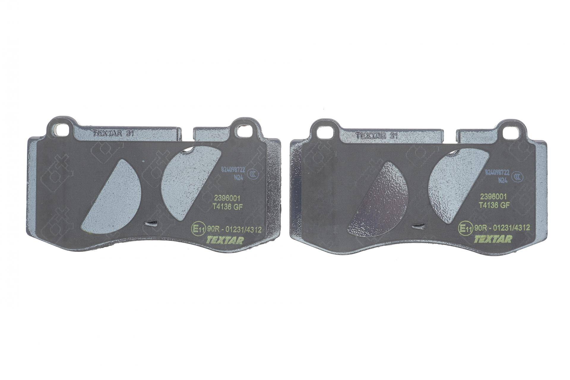 Колодки гальмівні (передні) MB (W211/W221D) 2.1-5.5 05-13 (Brembo) Q+