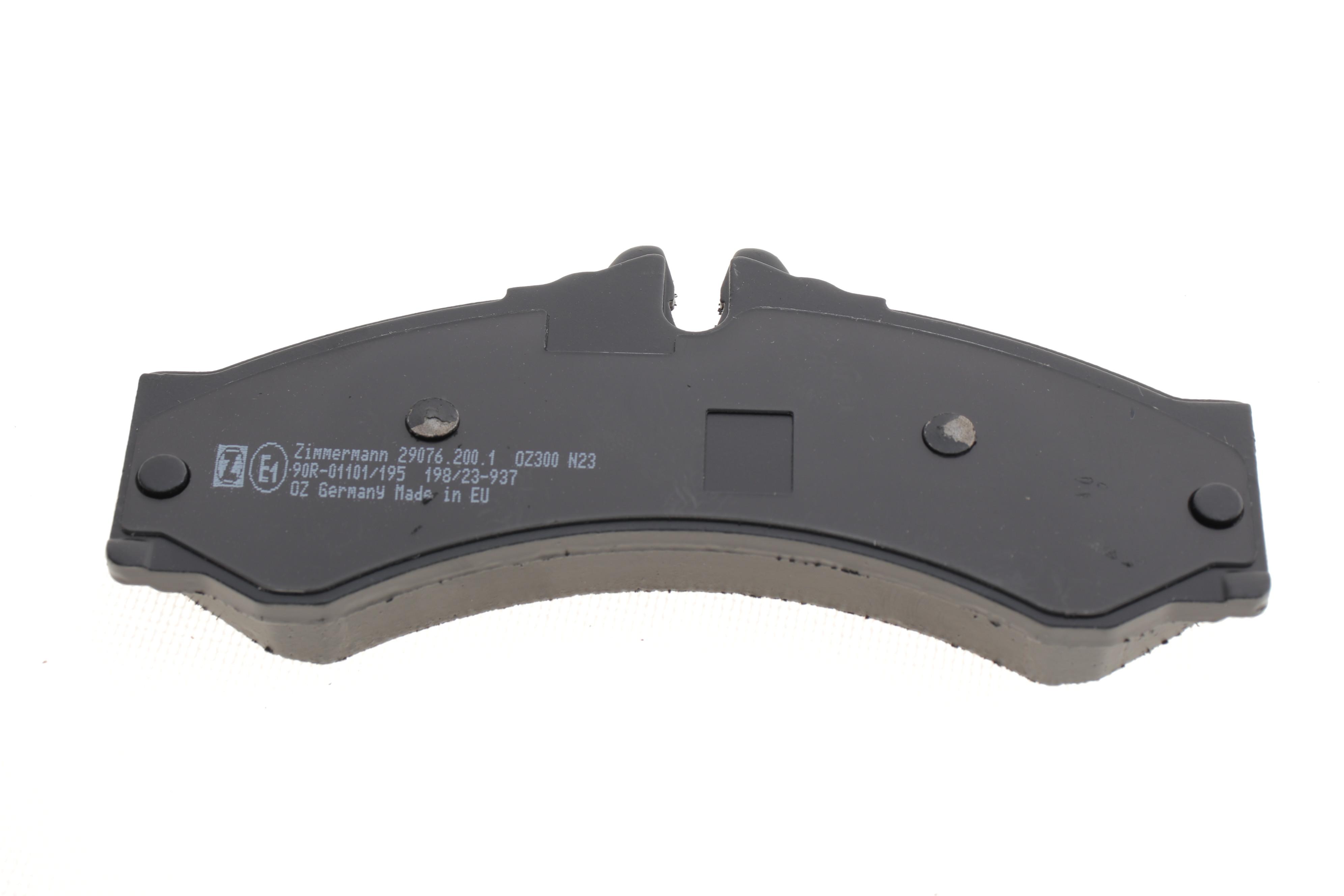 Колодки гальмівні (передні/задні) MB Sprinter 408-416/VW LT 46 96- (Perrot)