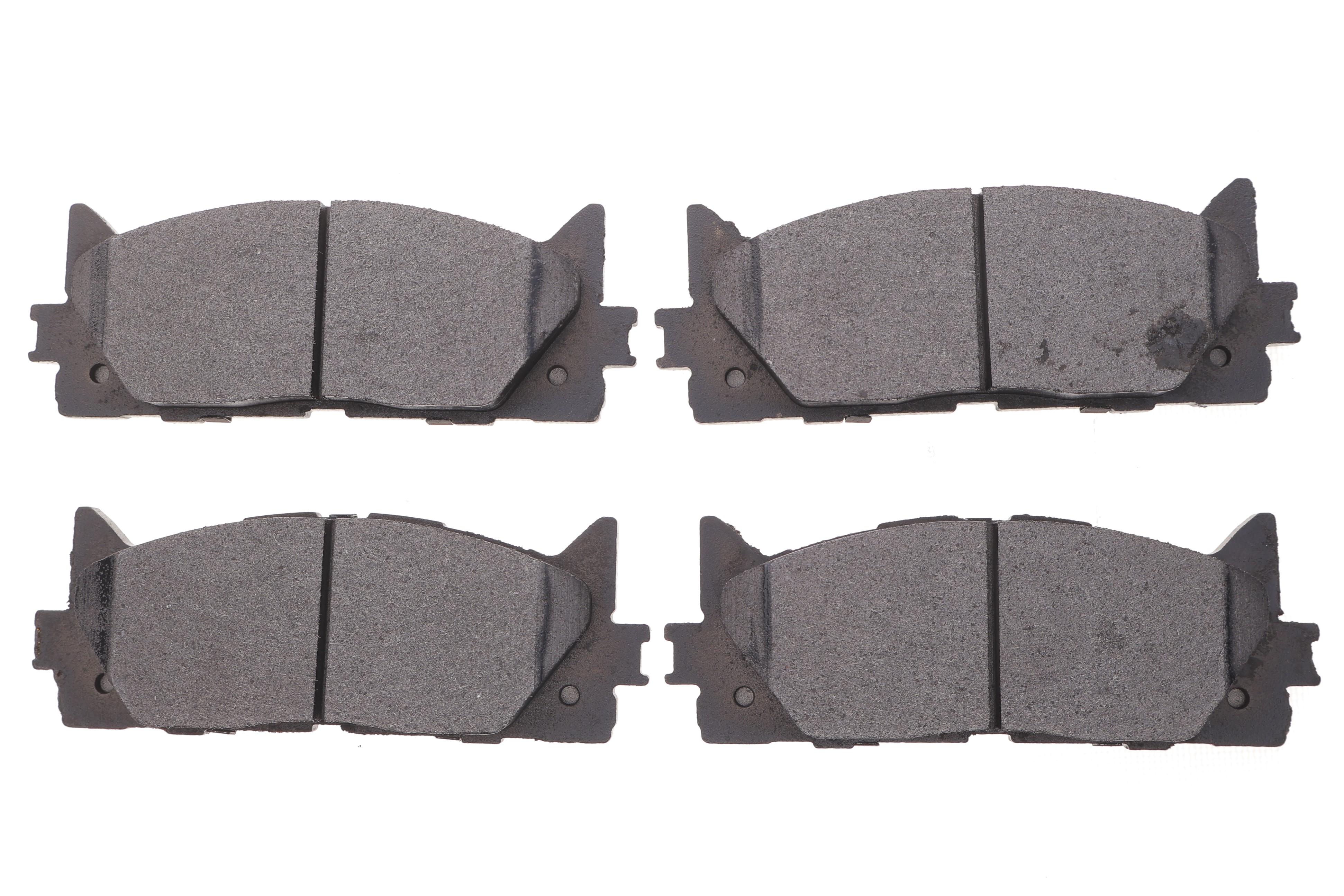 Колодки гальмівні (передні) Toyota Camry 06-/Lexus ES 06-18