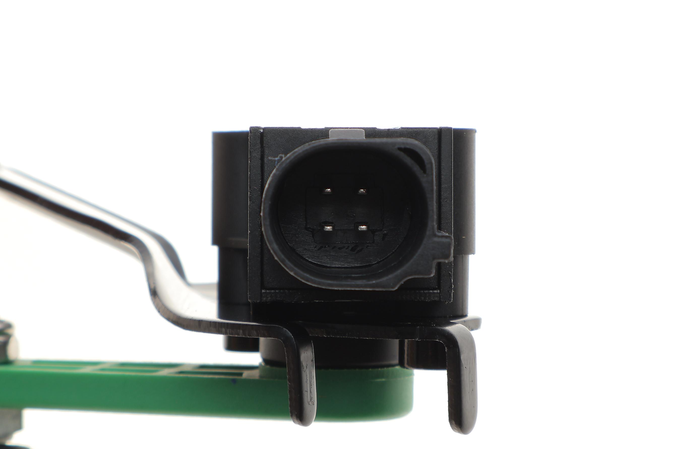 Датчик регулювання кута нахилу фар Audi A4/A5 07-17 (R)