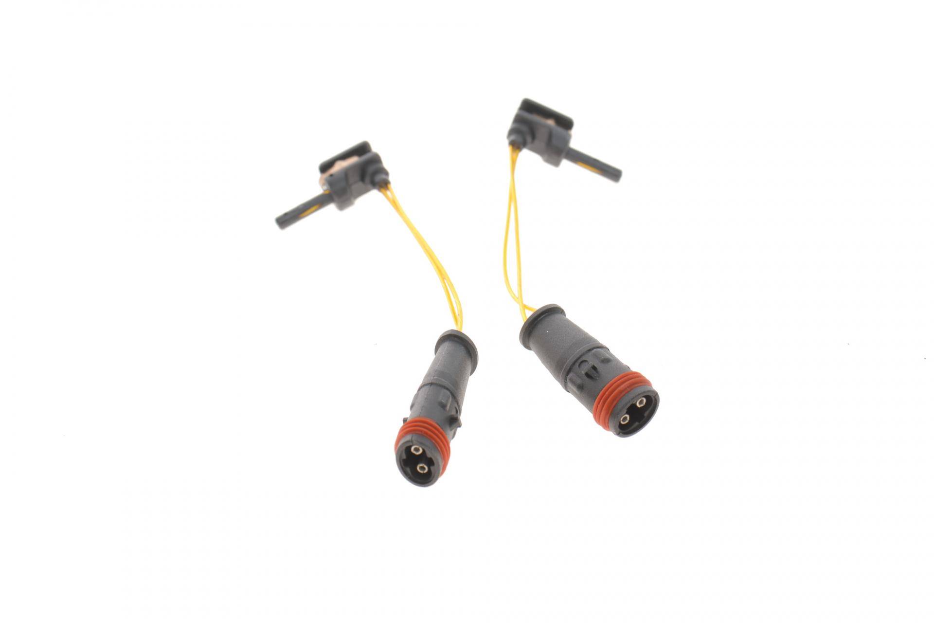 Колодки гальмівні (передні) MB A-class (W169) 04-12/B-class (W245) 05-11 (+датчики)