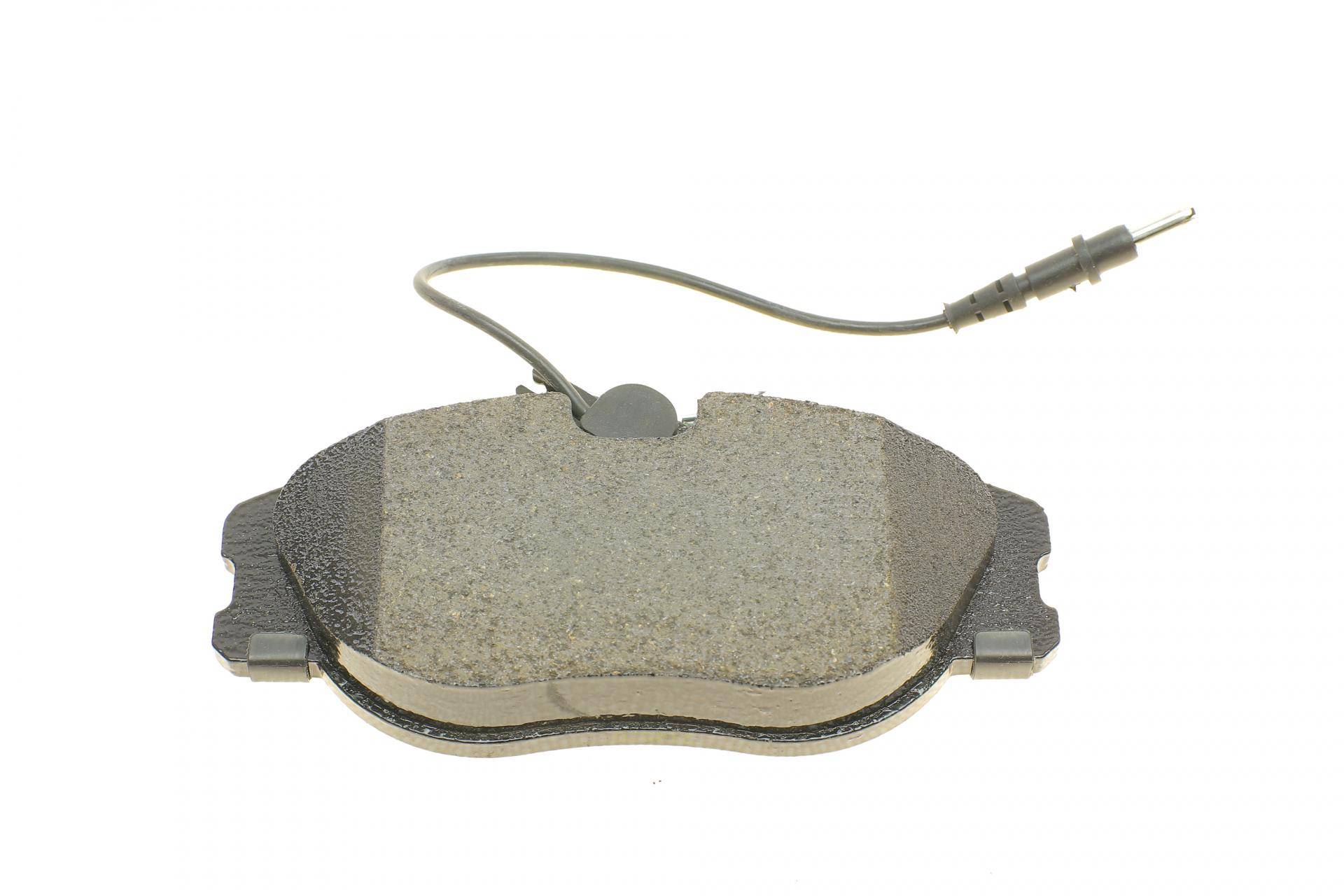 Колодки гальмівні (передні) Citroen Jumpy/Evasion/Fiat Scudo/Peugeot Expert/806 95-06 (+датчики)