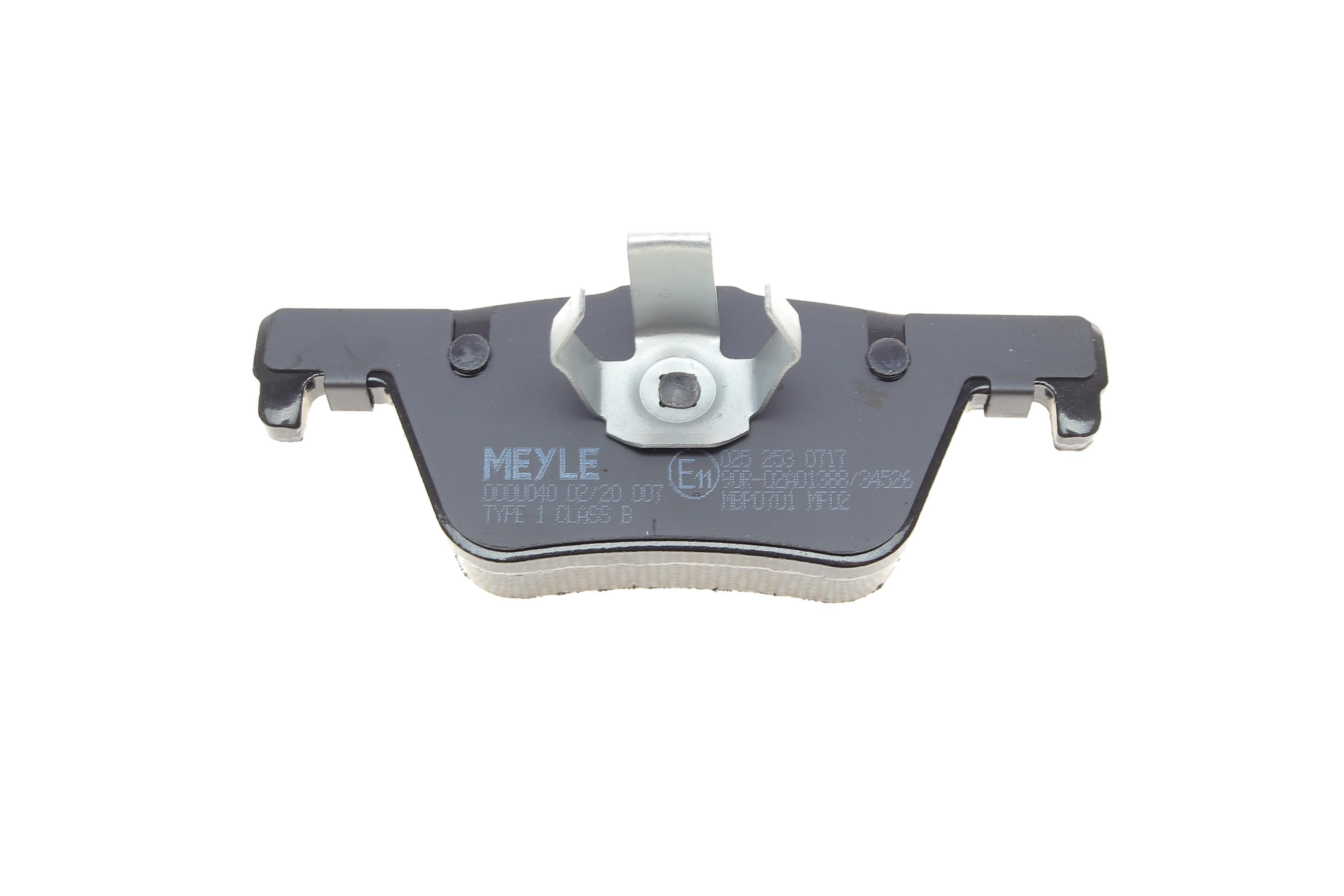 Колодки гальмівні (задні) BMW 3 (F30/F31/F34)/4 (F36) 11-