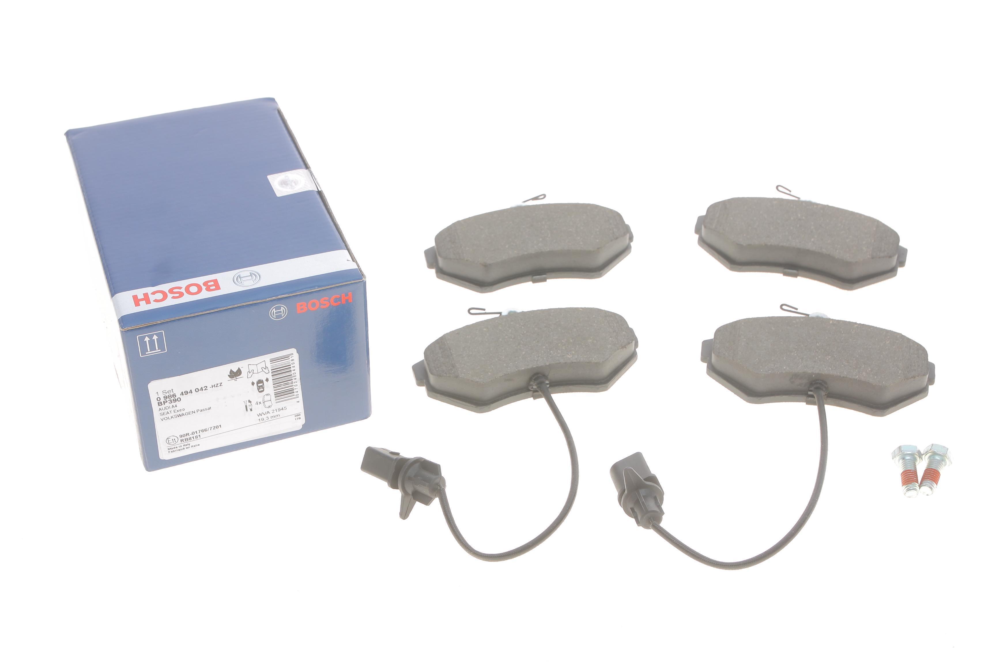 Колодки гальмівні (передні) Audi A4 94-08/Seat Exeo 08-13/VW Passat B5 96-00 (+датчики)