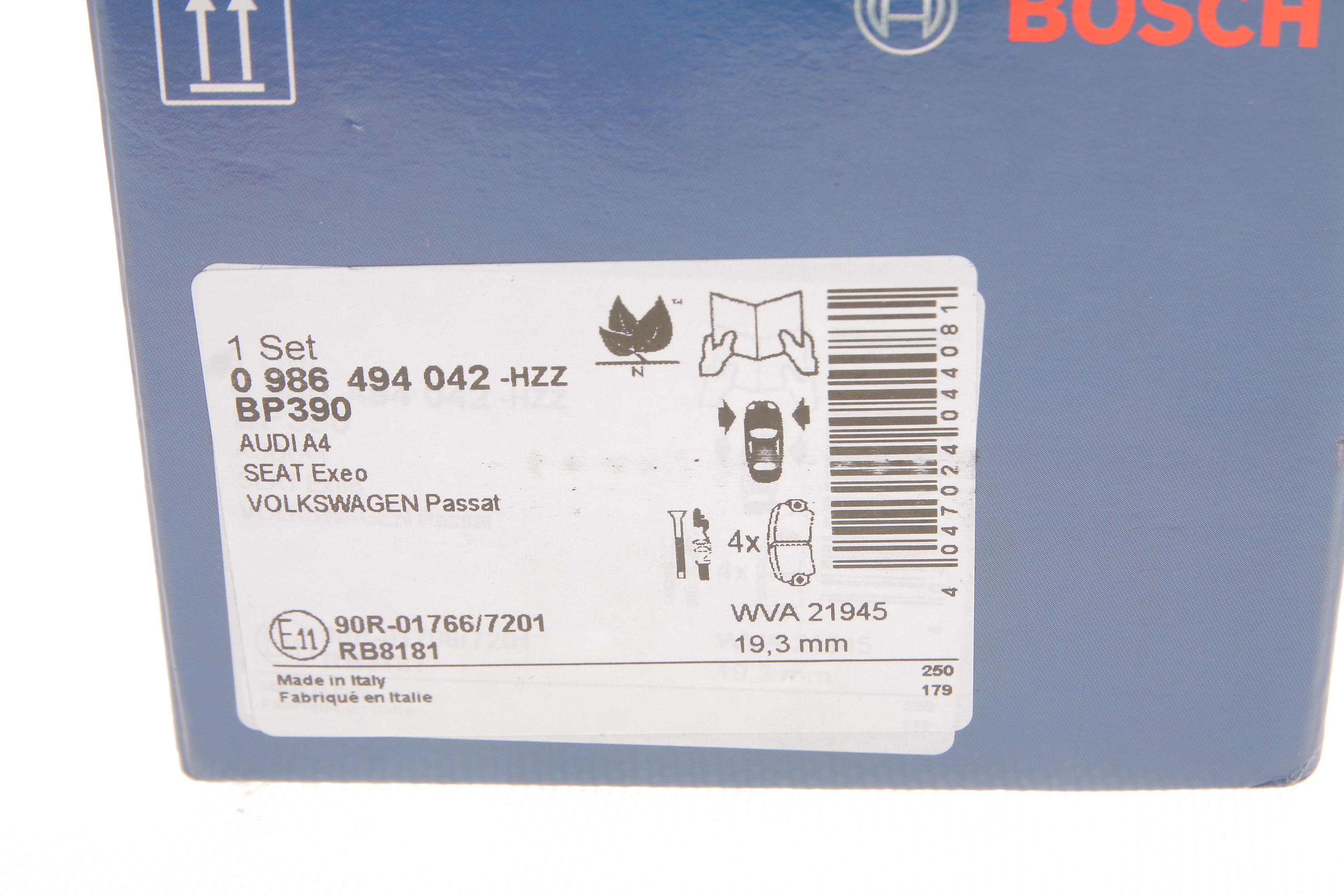 Колодки гальмівні (передні) Audi A4 94-08/Seat Exeo 08-13/VW Passat B5 96-00 (+датчики)