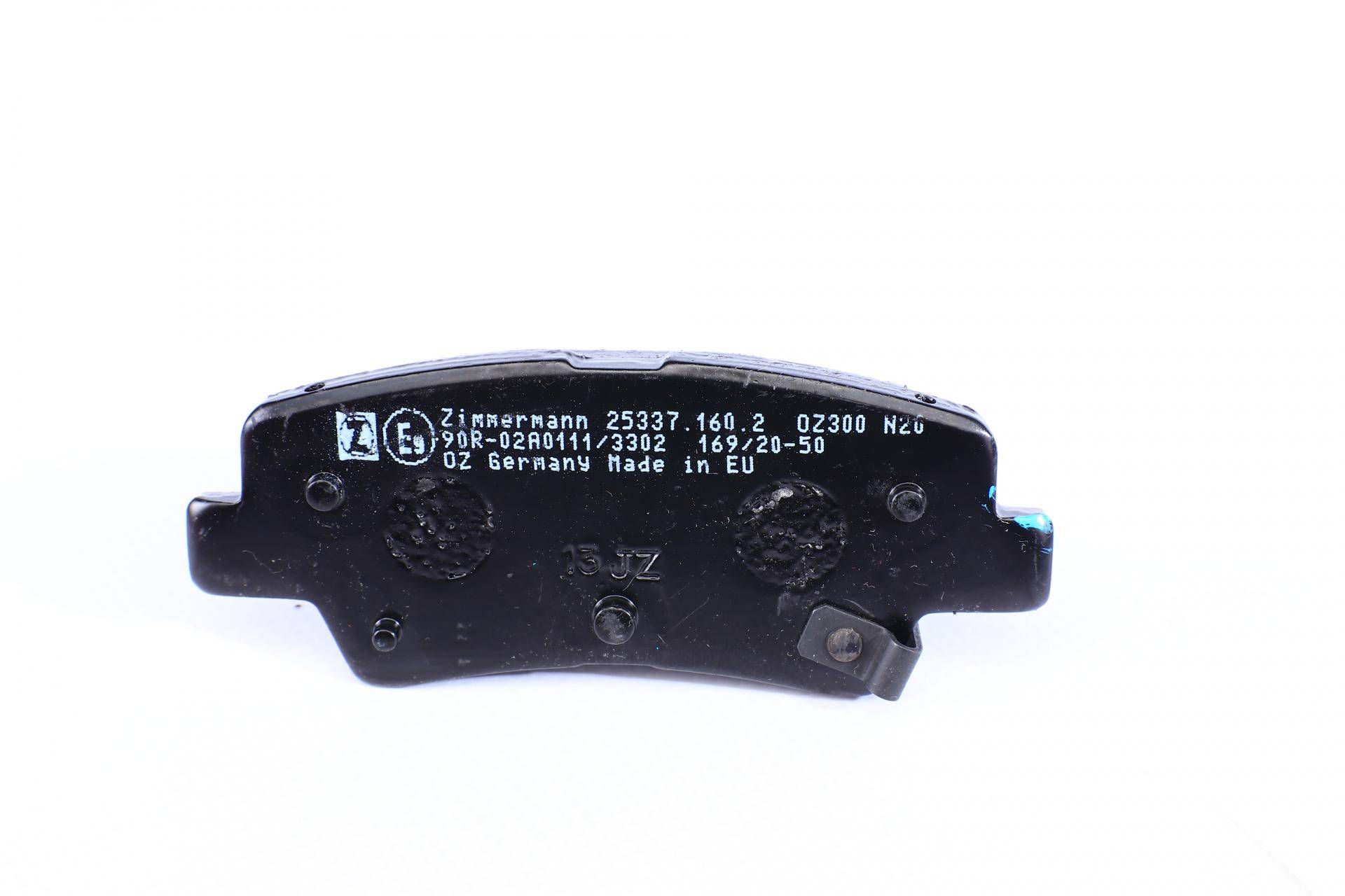 Колодки гальмівні (задні) Kia Ceed/Rio III/Hyundai Accent/Tucson/i20/i30/i40 10-(Akebono)(з аксес)