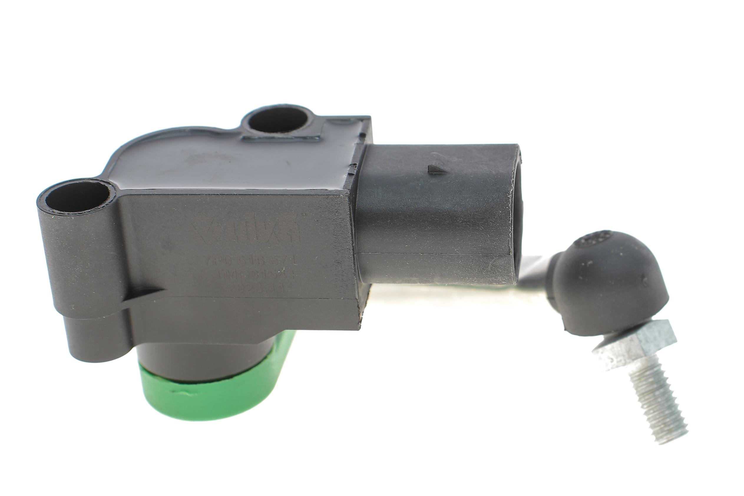 Датчик регулювання кута нахилу фар (задній) VW Touareg 10-18/Audi Q7 06-15