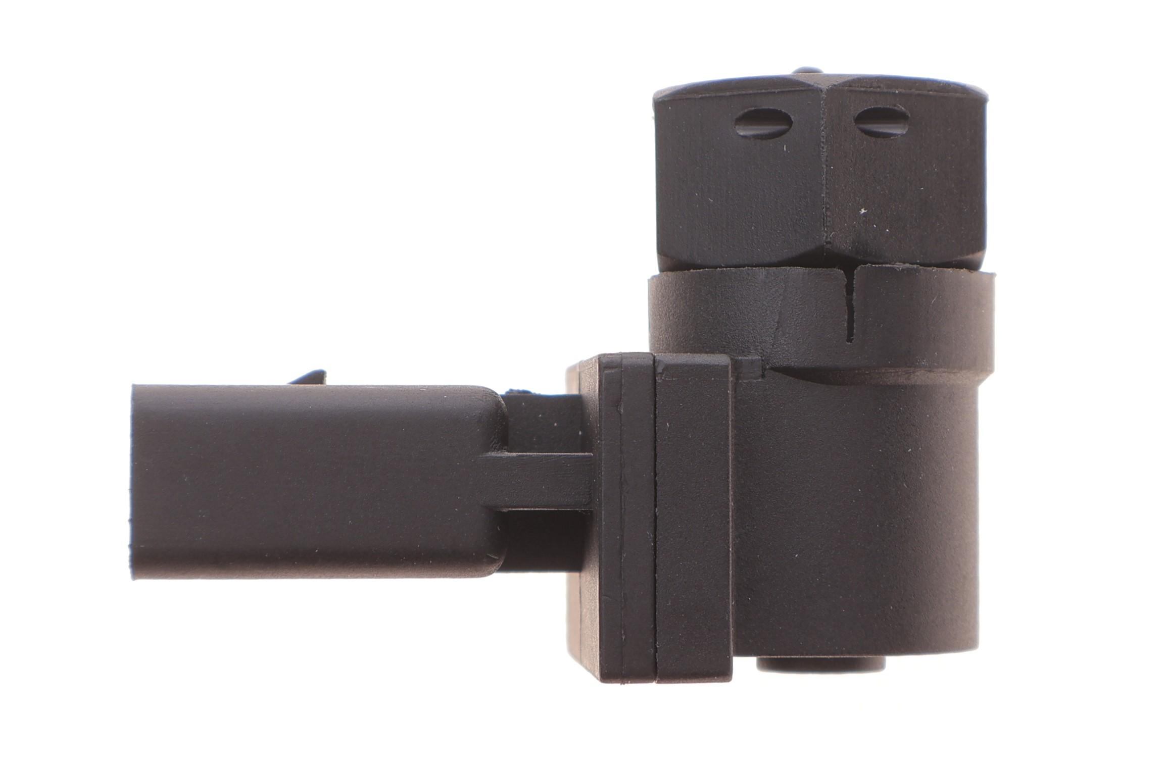 Датчик швидкості обертання валу КПП Skoda Octavia 1.4-2.0 96-10/VW Caddy II 1.9 TDI 95-04