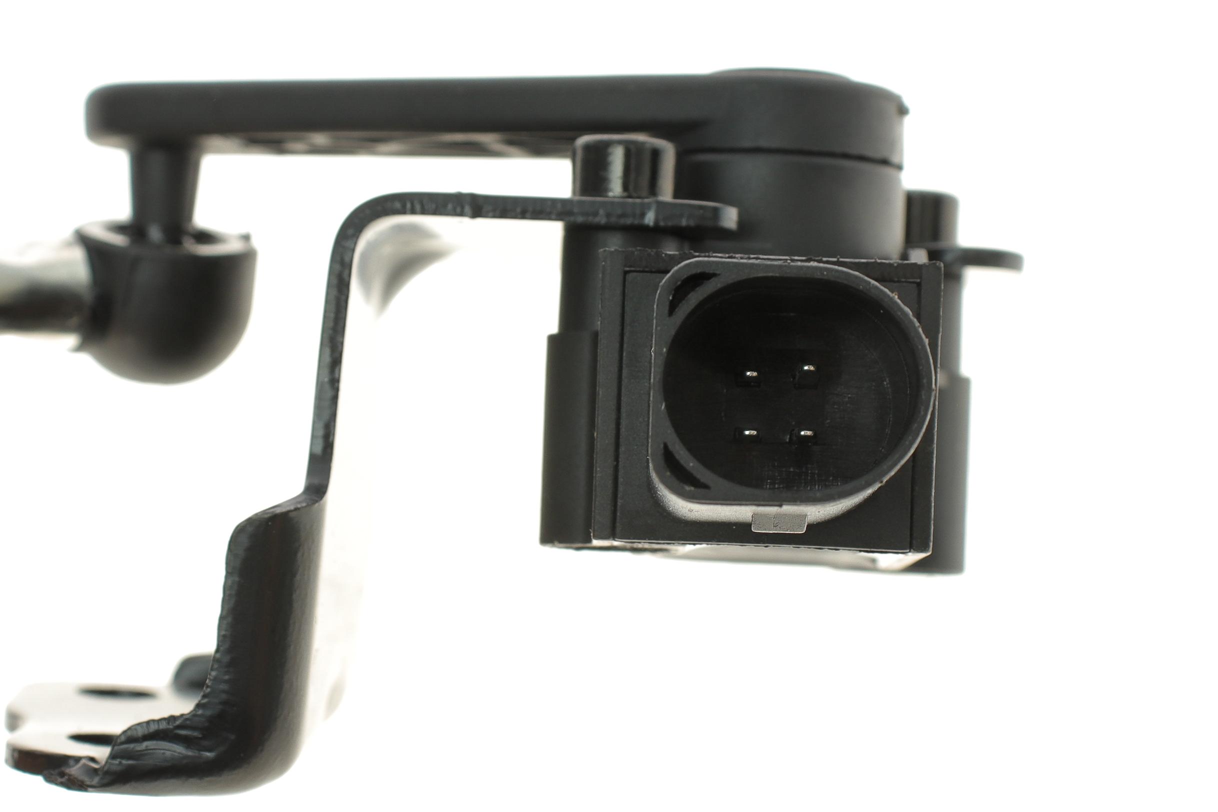 Датчик висоти положення кузова (регулювання фар) VW Golf V 2.0T 03-