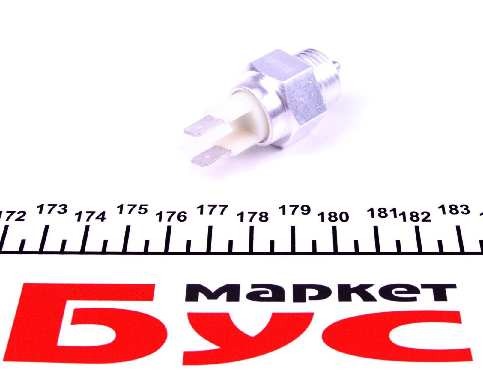 Датчик увімкнення заднього ходу VW Passat/Jetta/Audi 80/100 72-90 (M18x1.5)