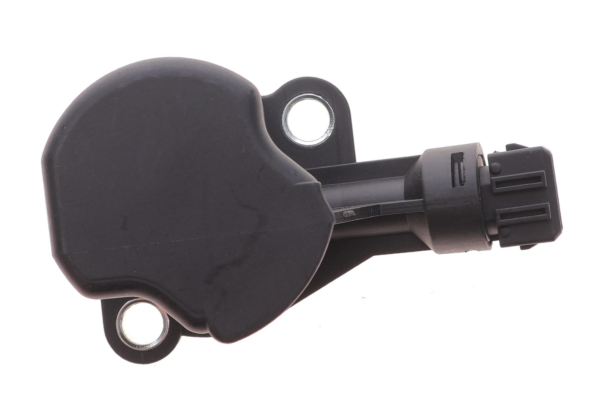 Датчик увімкнення заднього ходу Skoda Octavia/VW Passat/Golf III/IV 1.0-3.2 88-06