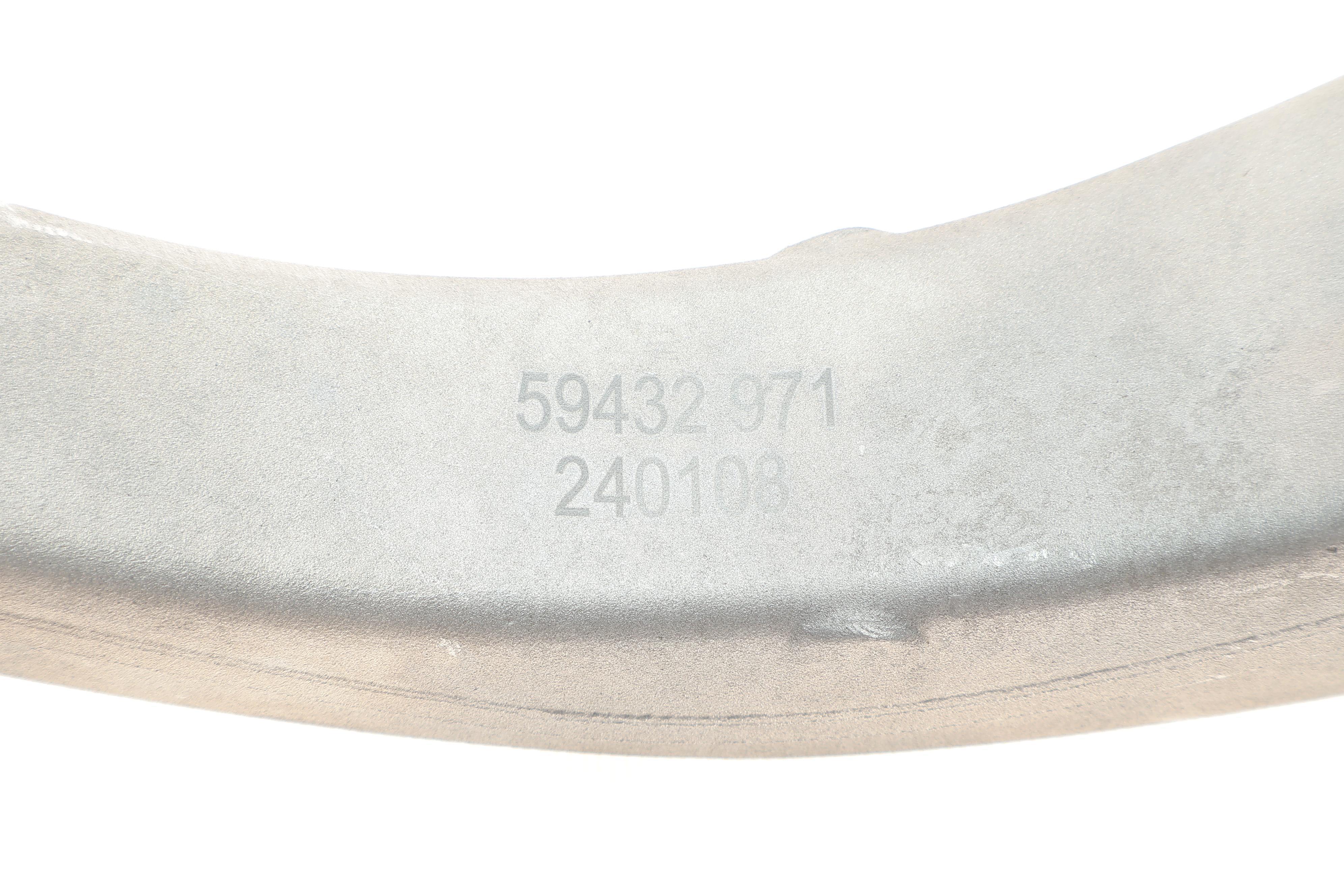 Кулак поворотний (цапфа) Audi A4 2.0/3.0 TDI 16- (R) (передня)