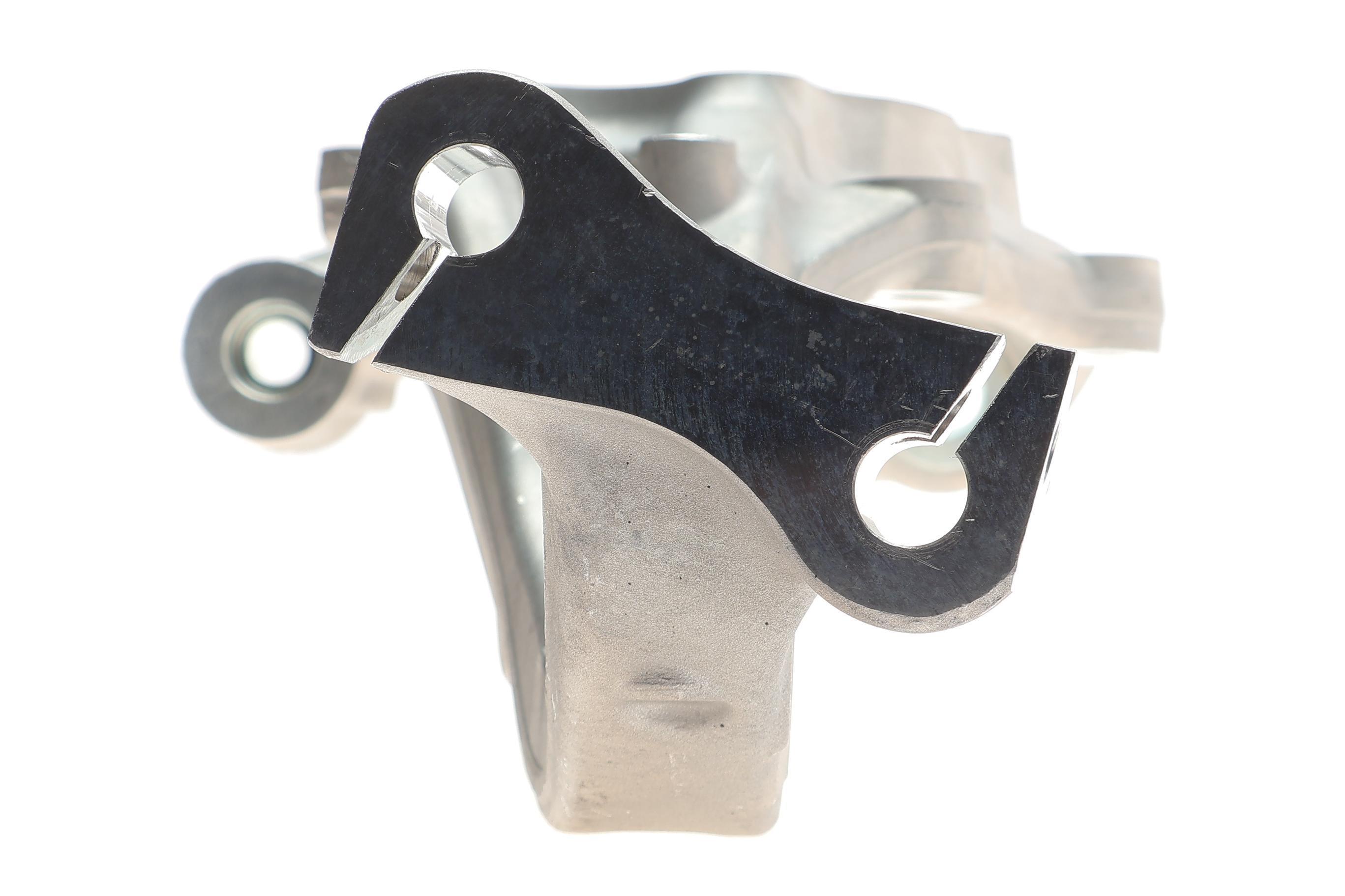 Кулак поворотний (цапфа) Audi A4 2.0/3.0 TDI 16- (R) (передня)