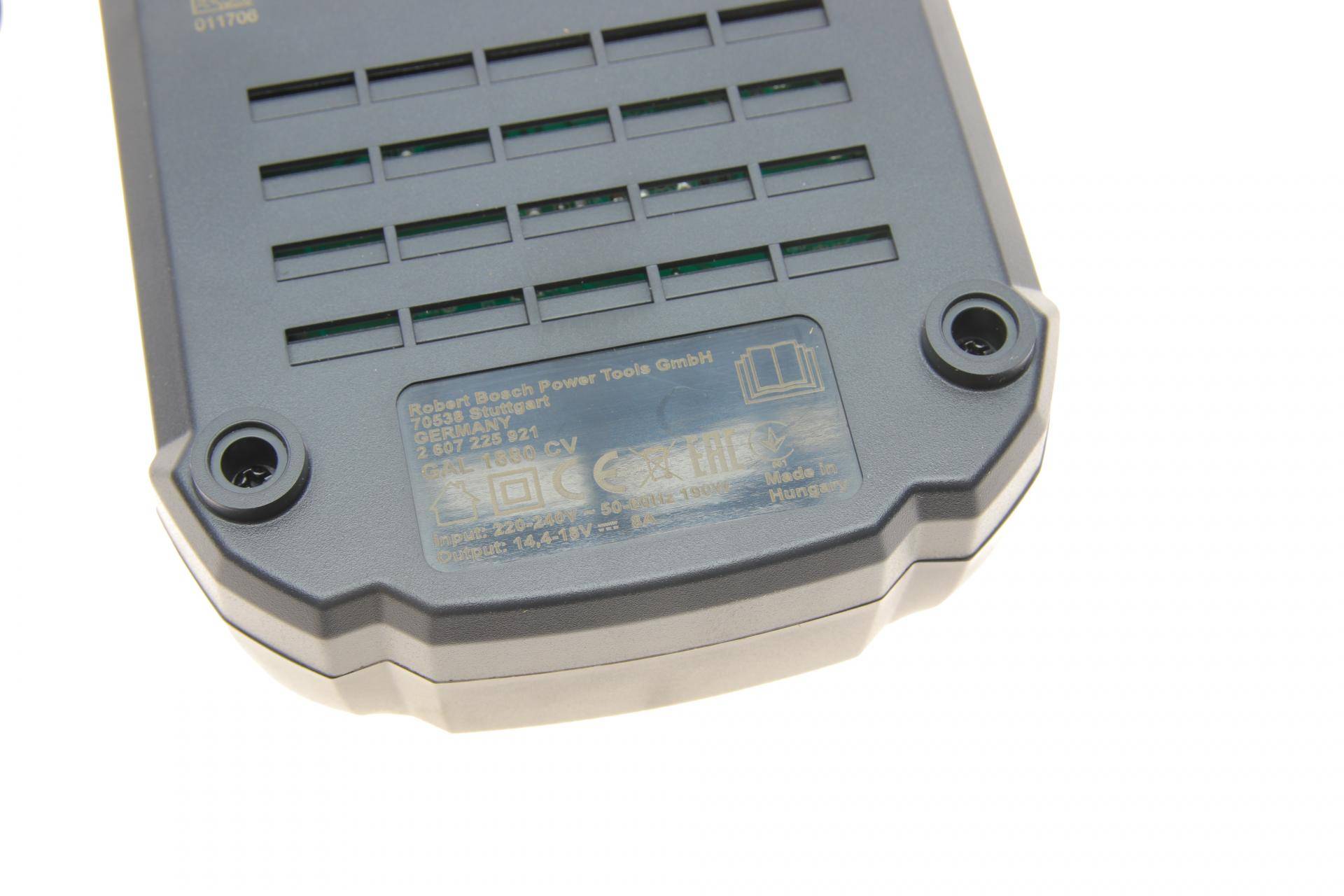 Набір акумуляторів для електроінструменту GBA 18V 5.0Ah + зарядний пристрій GAL 1880 CV