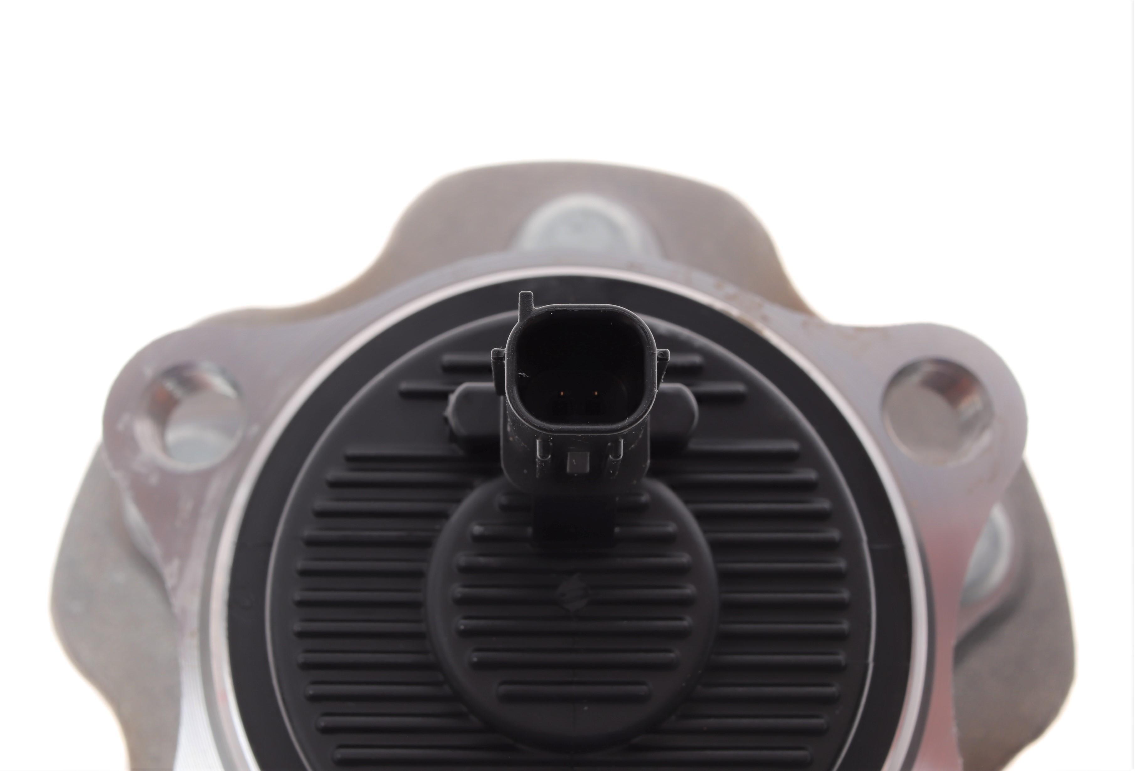 Підшипник маточини (задньої) Toyota Avensis 08-18