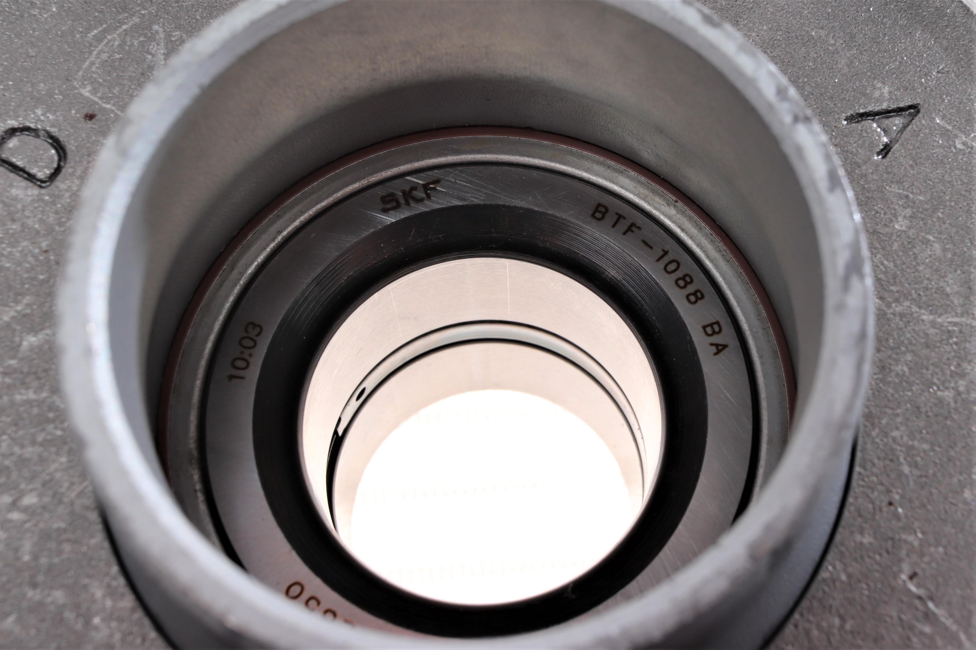 Підшипник маточини (задньої) Ford Transit 00-04 FWD