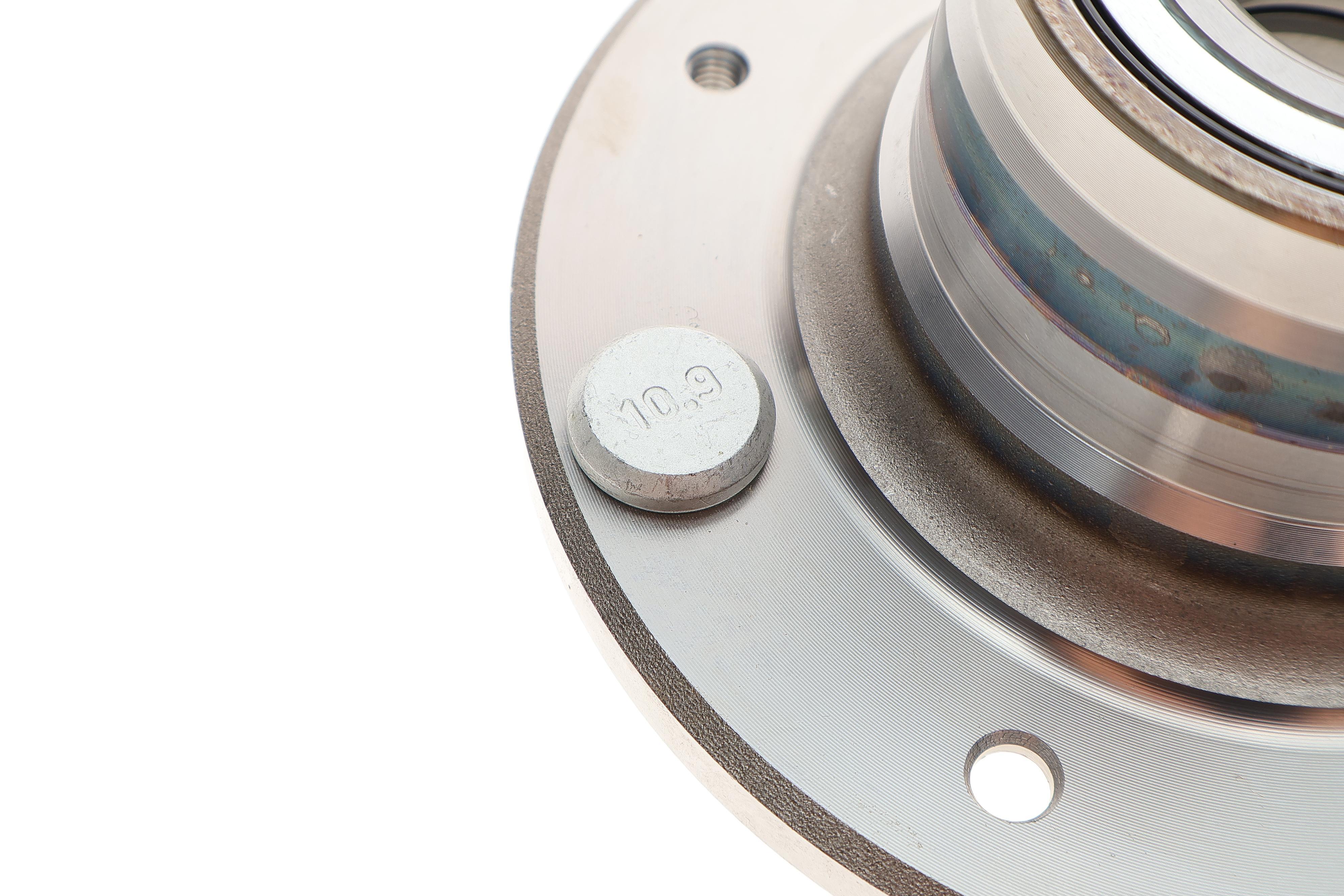 Підшипник маточини (задньої) Volvo S40/V40 95-04