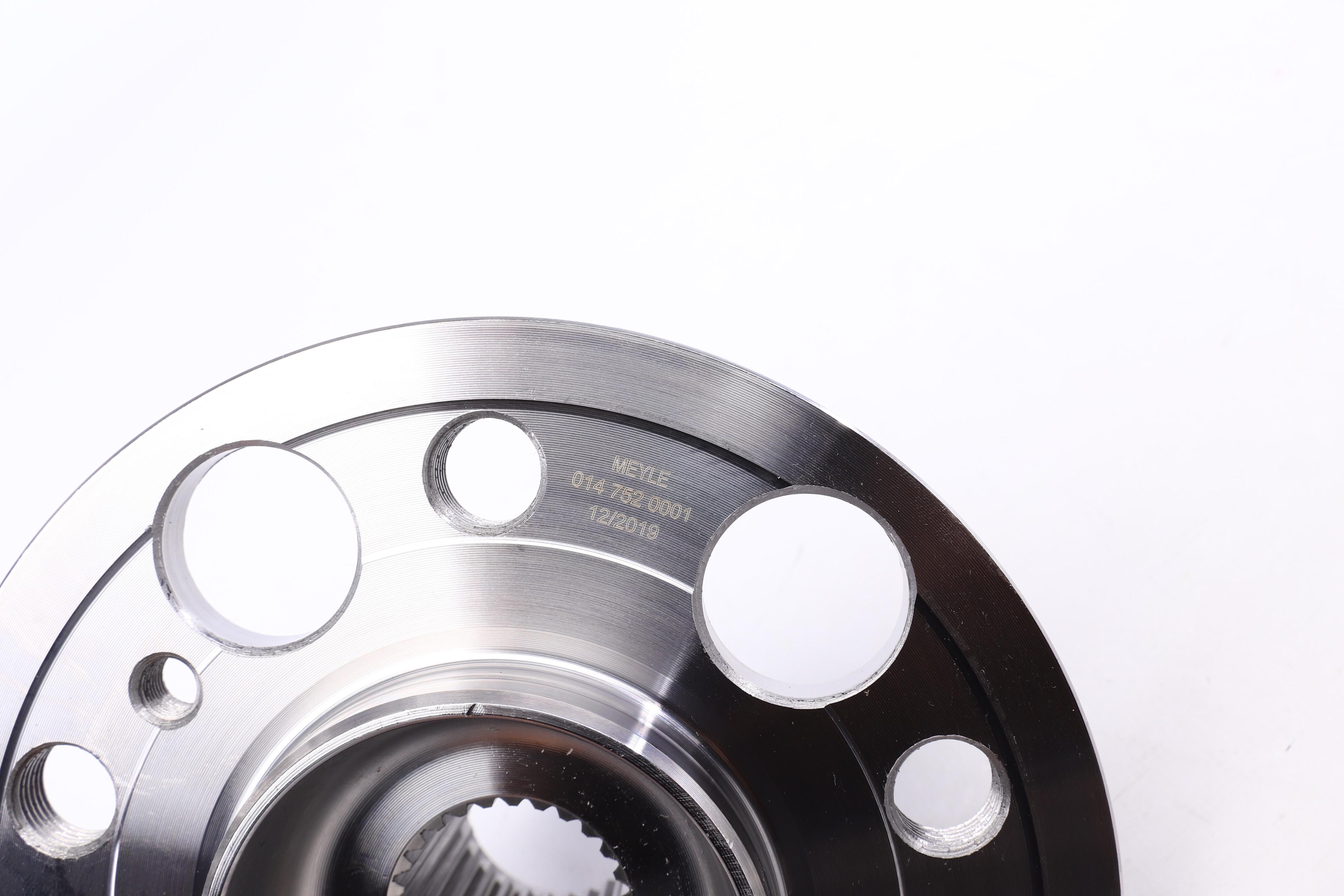 Маточина (задня) MB C-клас (W204)/E-клас (W211/212)/S-клас (W216) 02-