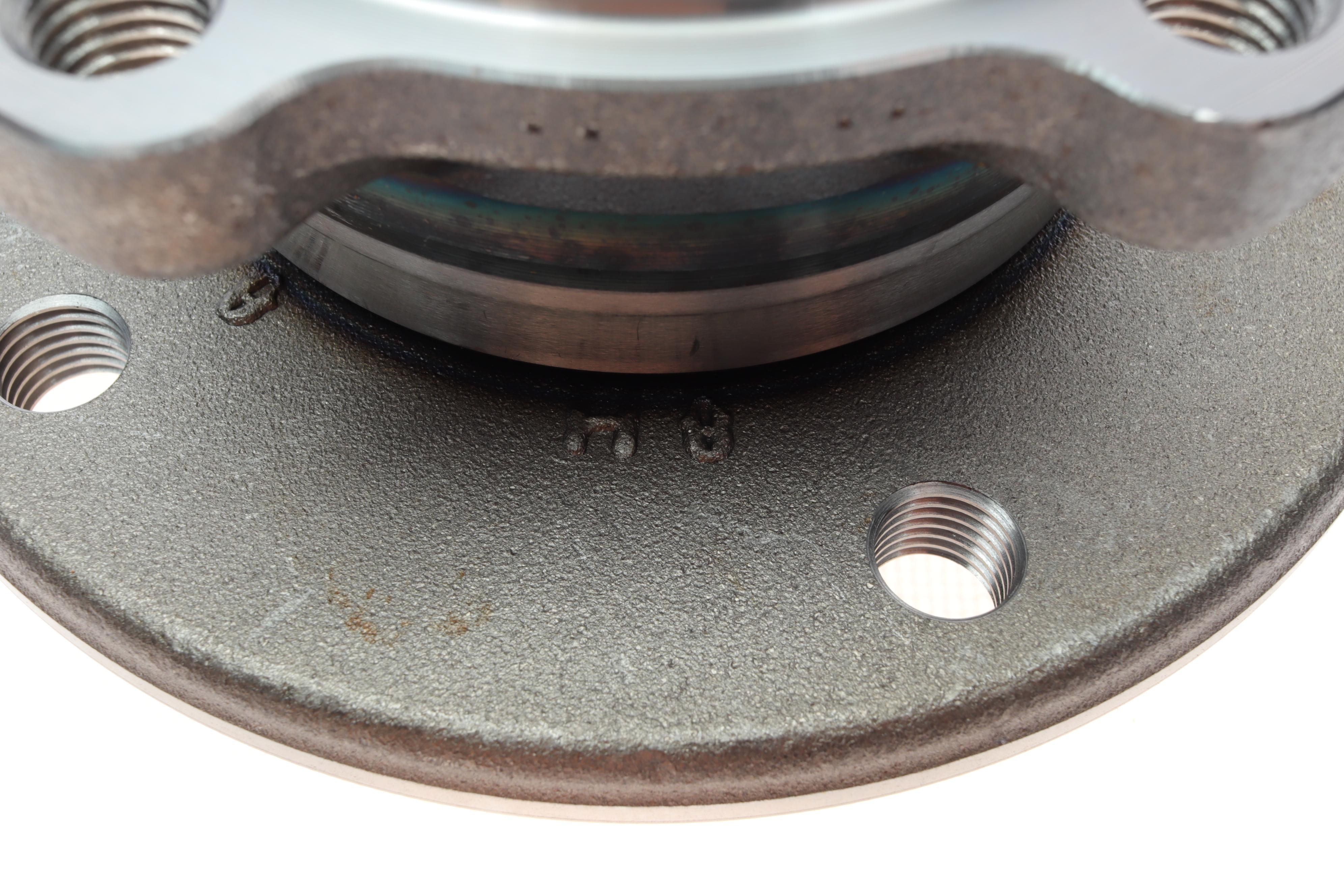 Підшипник маточини (передньої) BMW 3 (E91) 05- N20/N47/S65