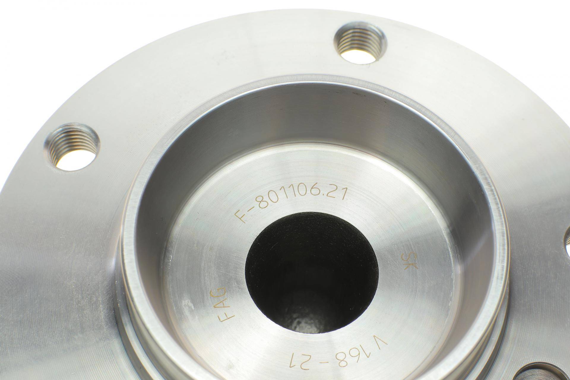 Підшипник маточини (передньої) BMW 5 (E39) 95-04