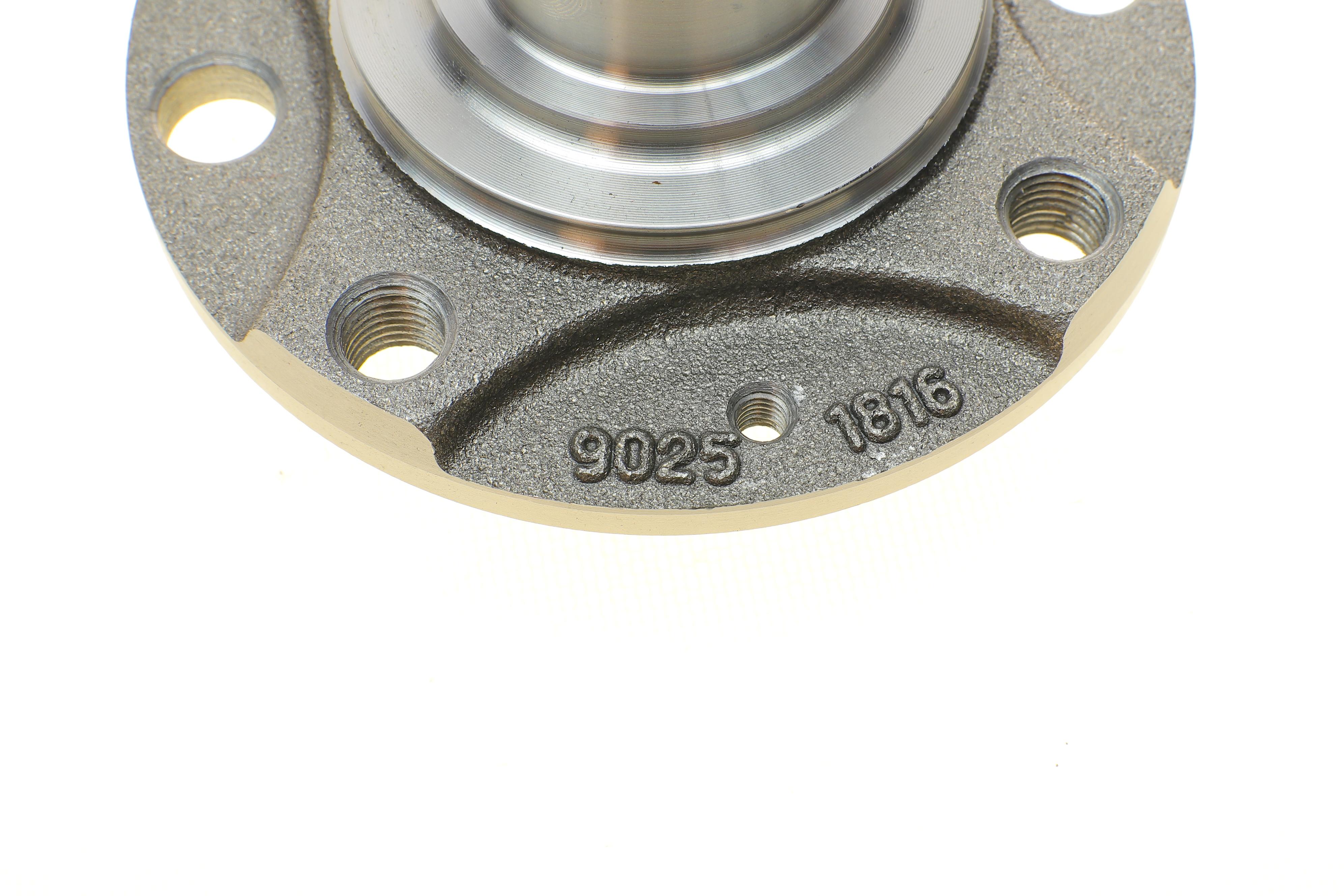 Маточина колеса (передня) Opel Astra/Vectra/Kadett 1.6/1.8/2.0/1.7D 91-01