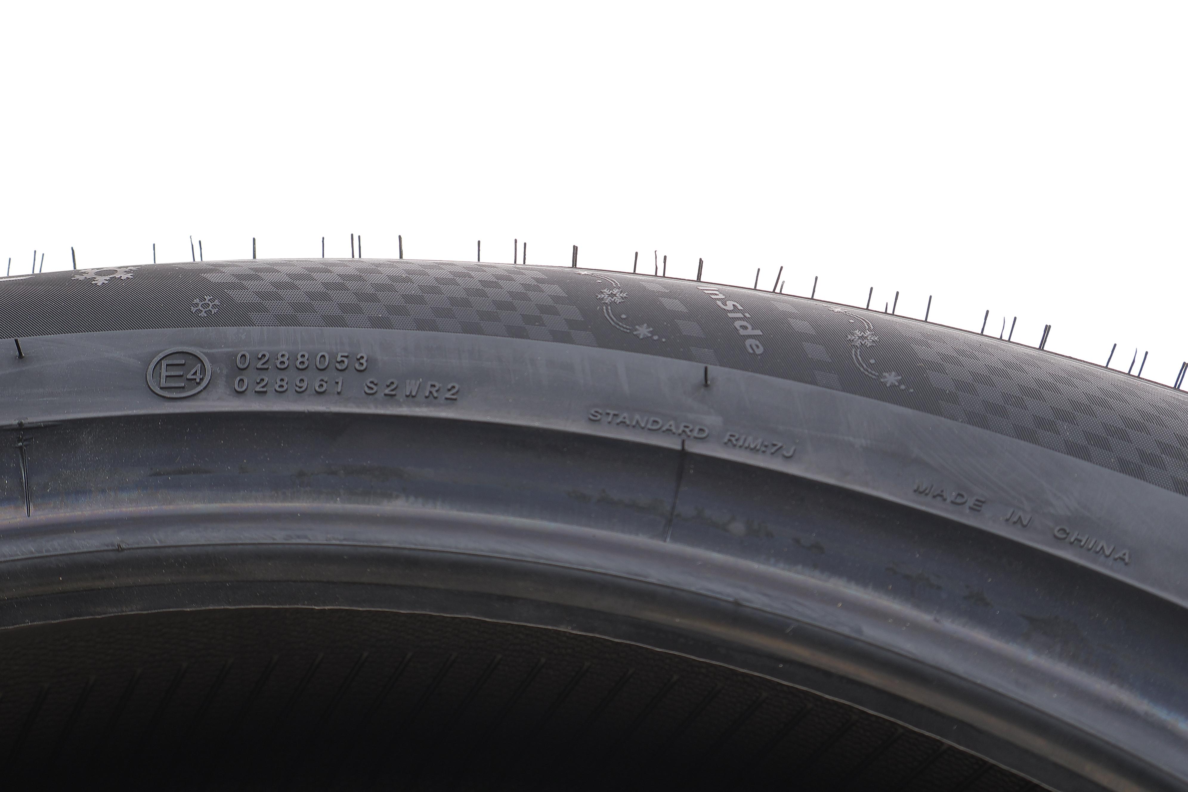 Шина AW33 215/55 R18 95H (зимова)