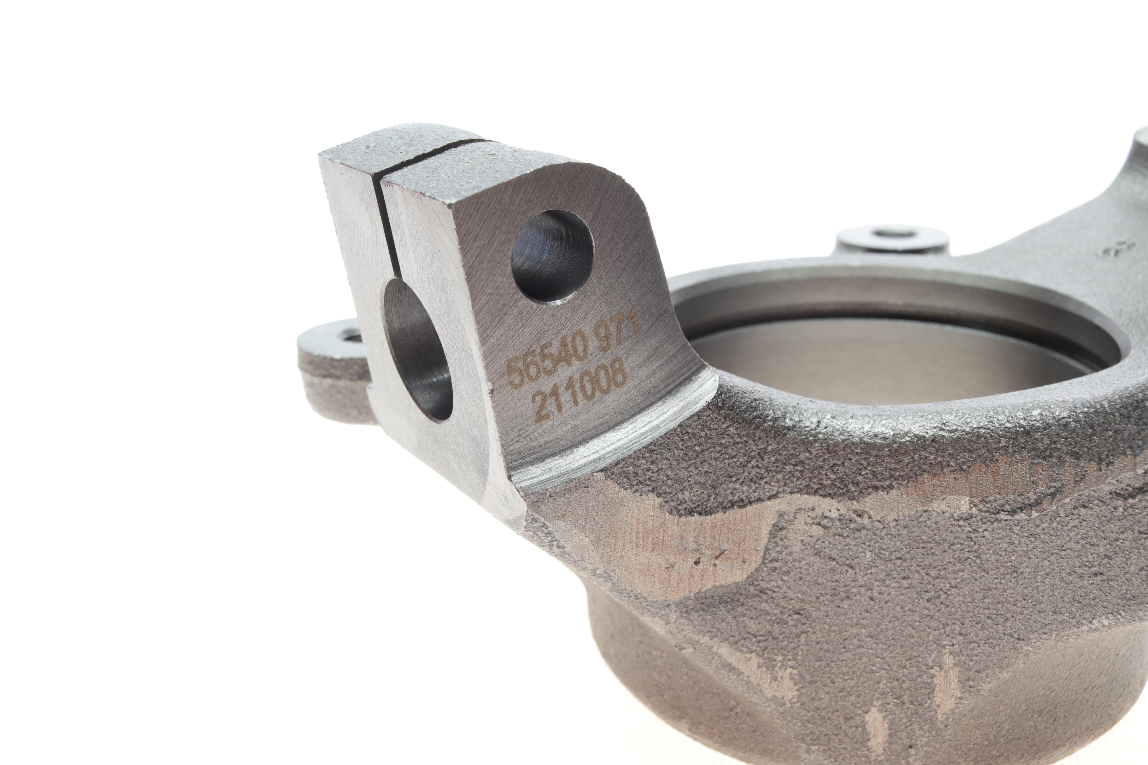 Кулак поворотний (цапфа) Renault Master 98-06 (d=22mm) (R)