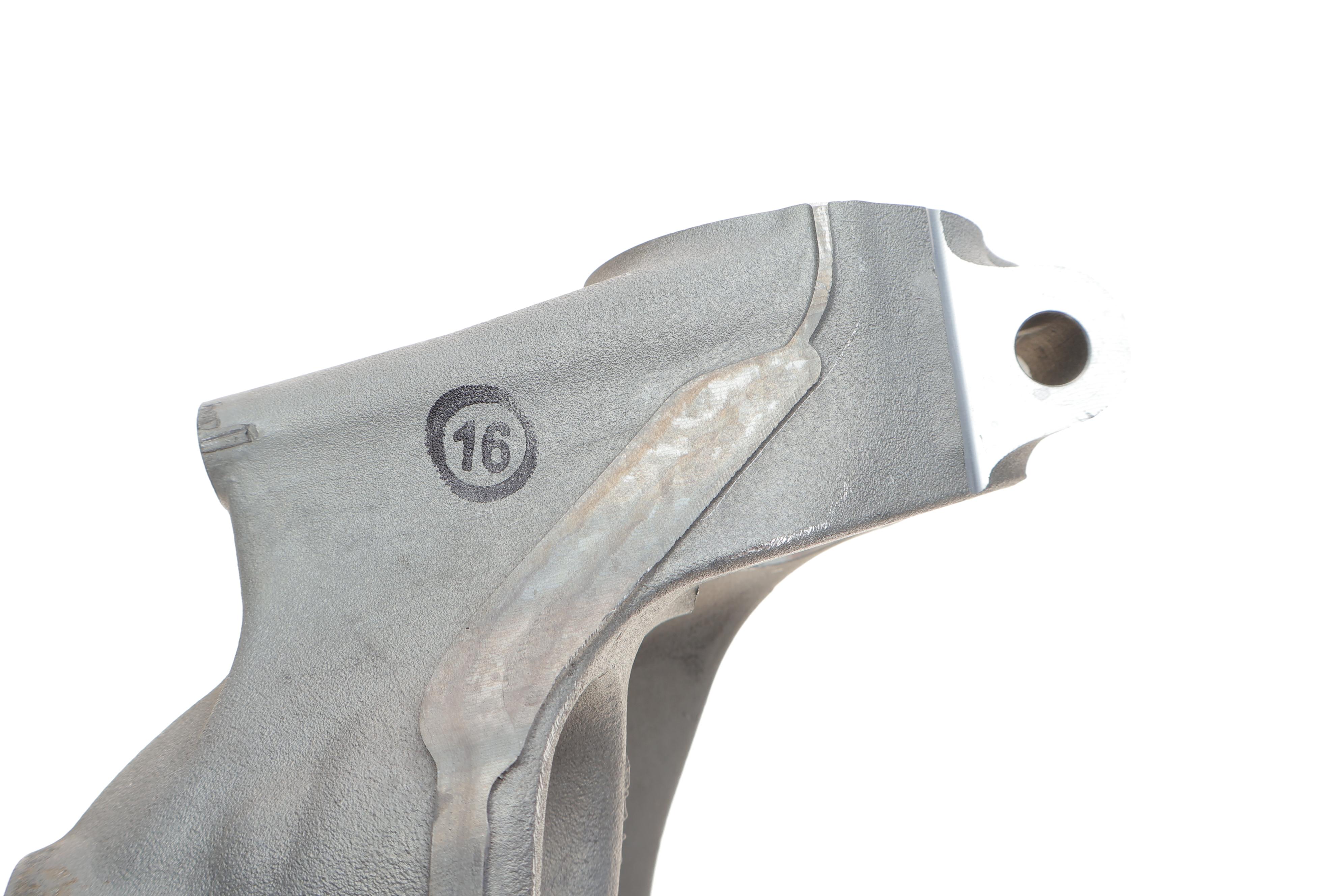 Кулак поворотний (цапфа) (R) BMW 4 (F36/F33/F83/F32/F82) 13-21 N47/N20/N55/N26/N57/B48/B58