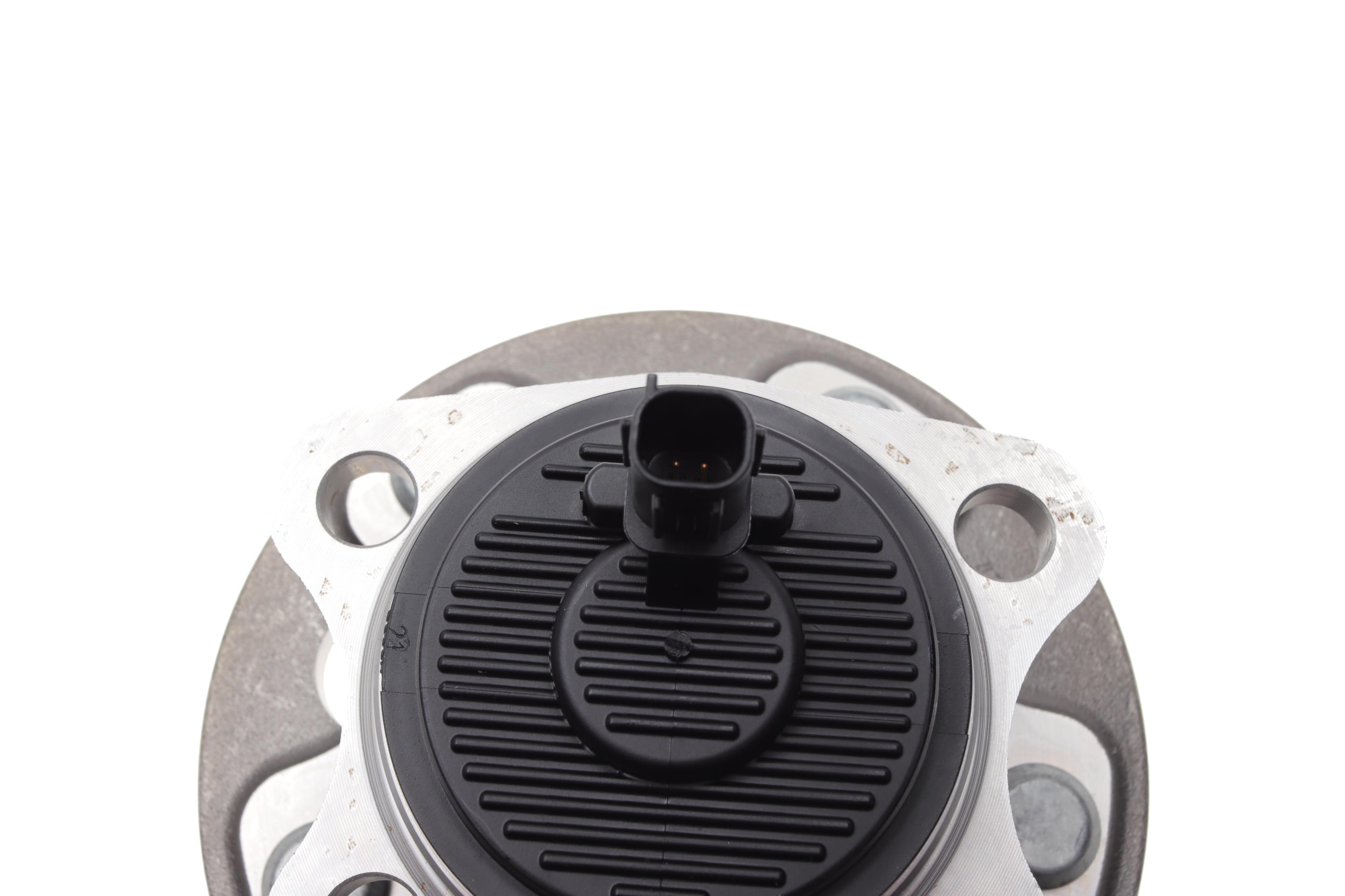 Підшипник маточини (задньої) Toyota Avensis 08-18