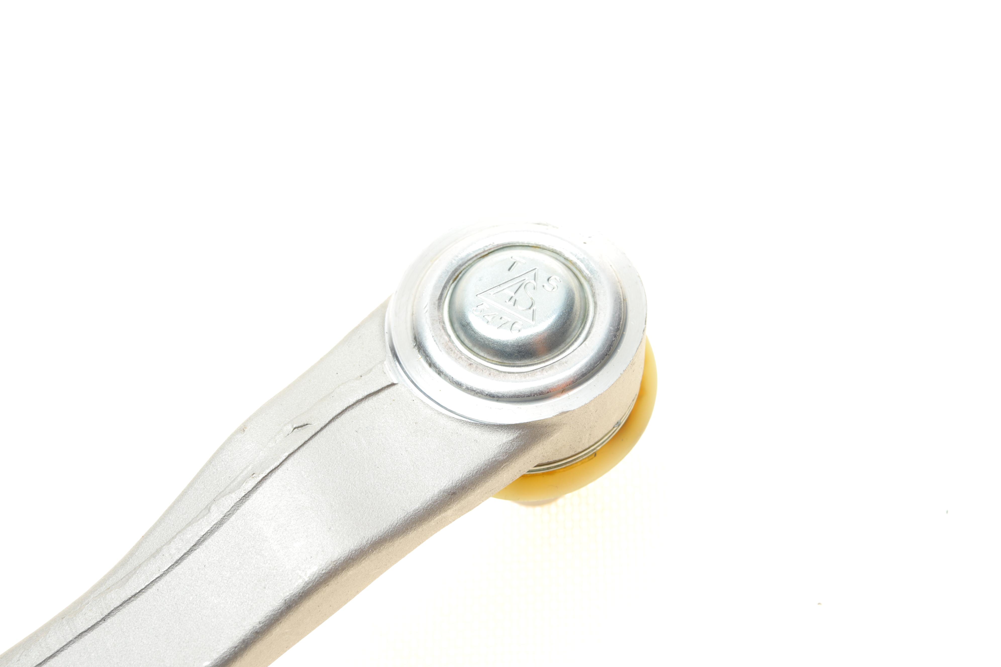 Важіль підвіски (передній) (R) Audi A4/Q5 07-