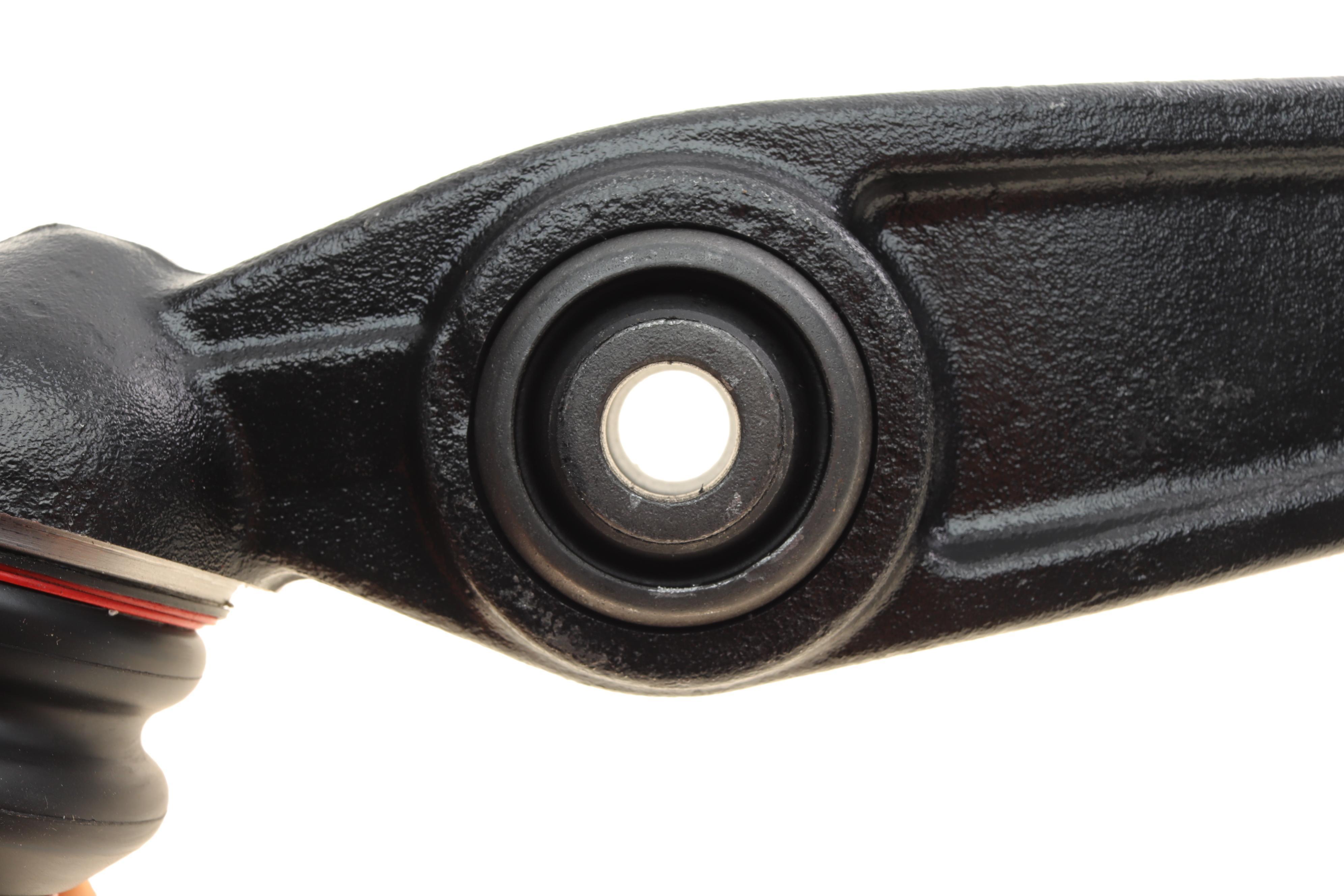 Важіль підвіски (передній/знизу) (R) BMW X5 (F15)/X6 (F16) 13-18