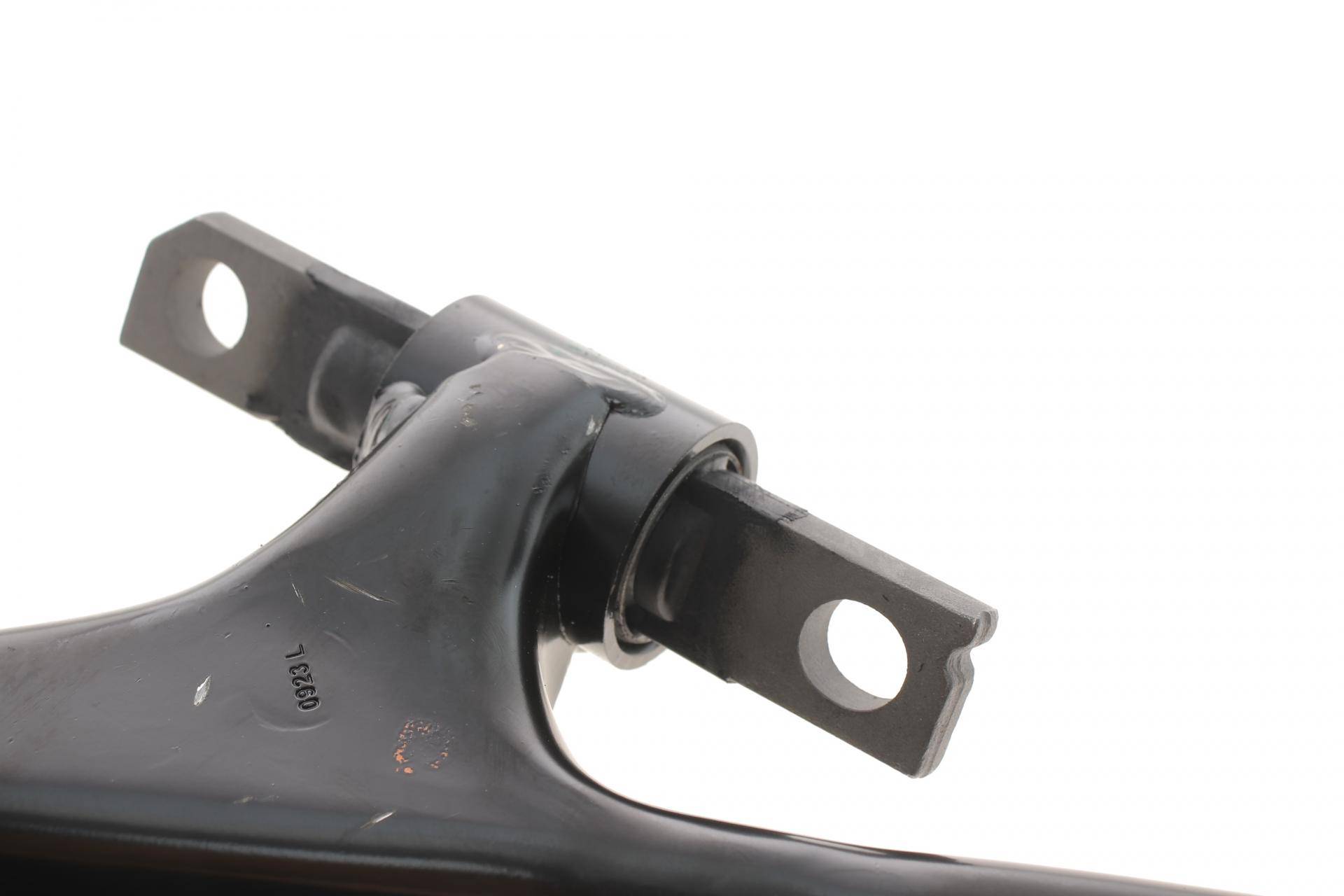 Важіль підвіски (передній) (L) Nissan Qashqai/X-Trail/Renault Koleos 06-