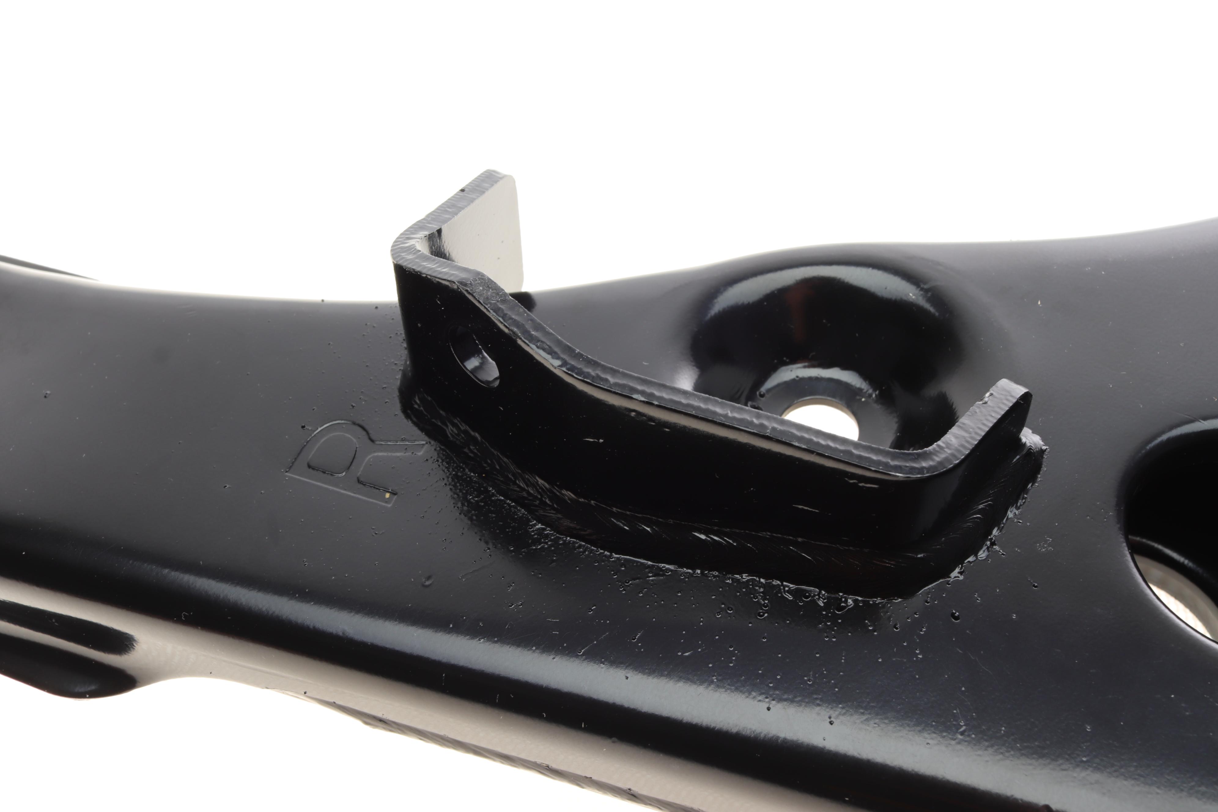 Важіль підвіски (передній/знизу) (R) Mitsubishi Outlander 2.0/2.4 02-06