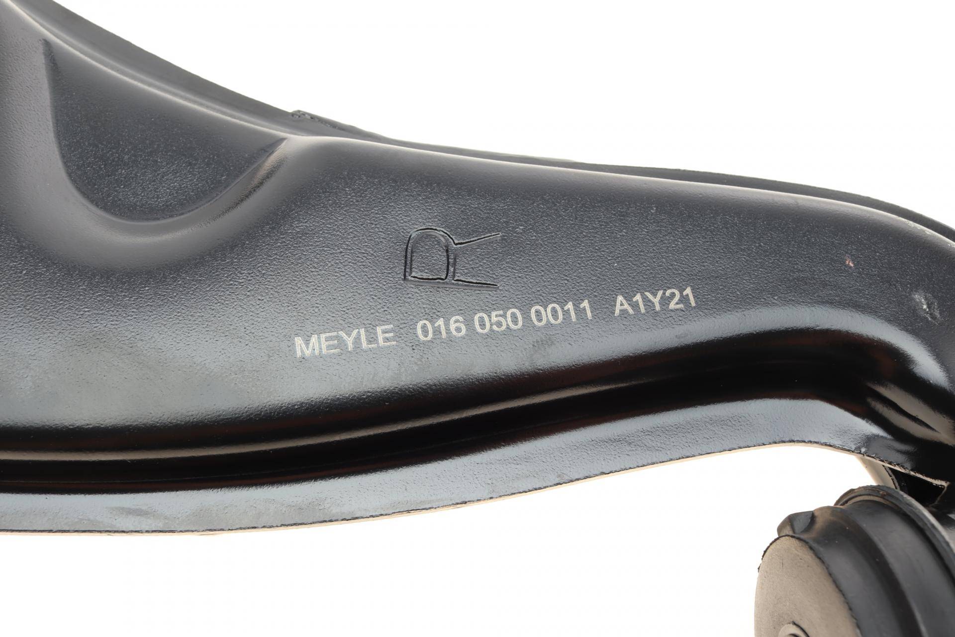 Важіль підвіски (передній/знизу/спереду) (R) MB E-class (W124) 93-95