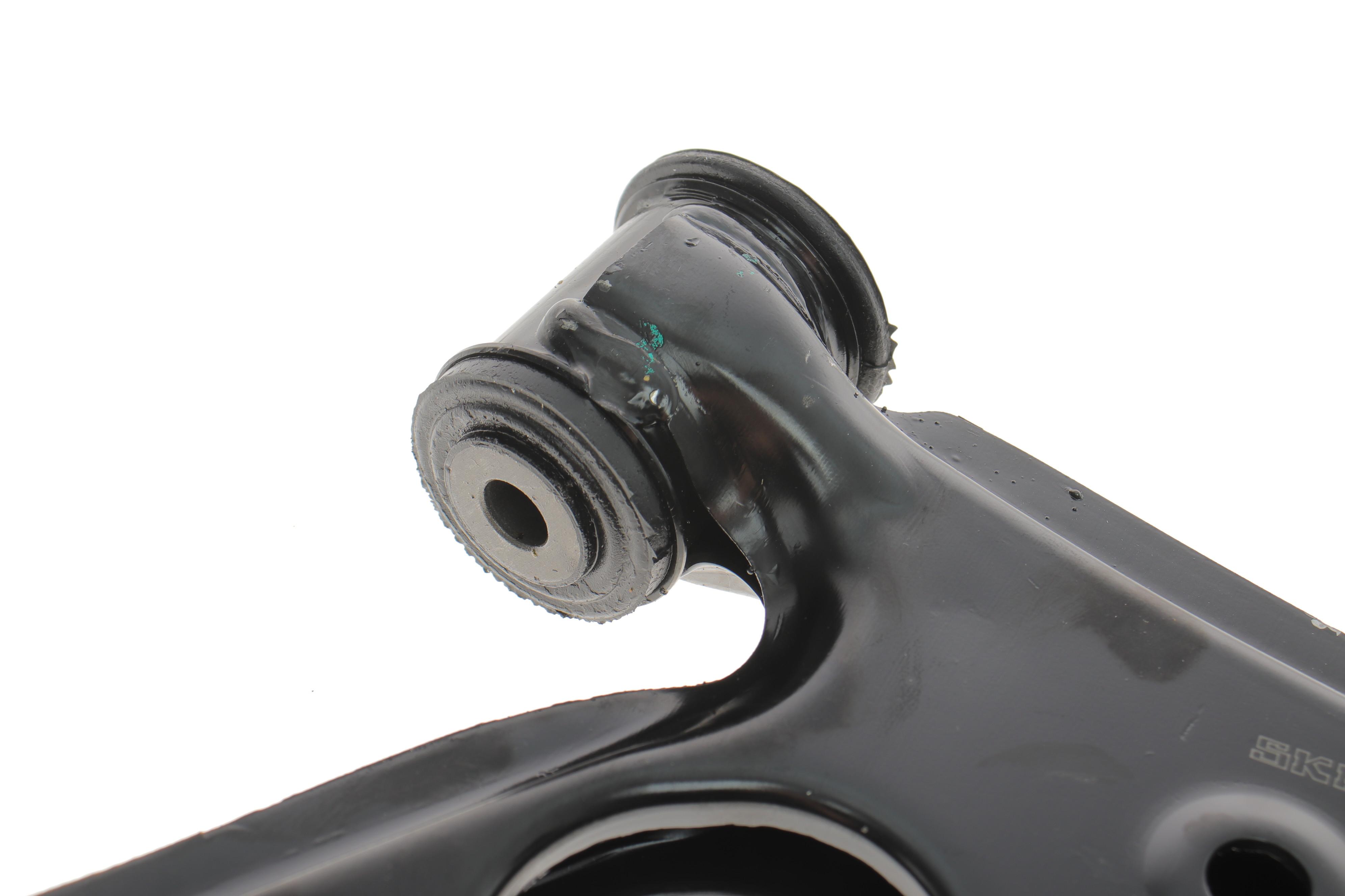 Важіль підвіски (передній/знизу) Fiat 500L 12-  (R)