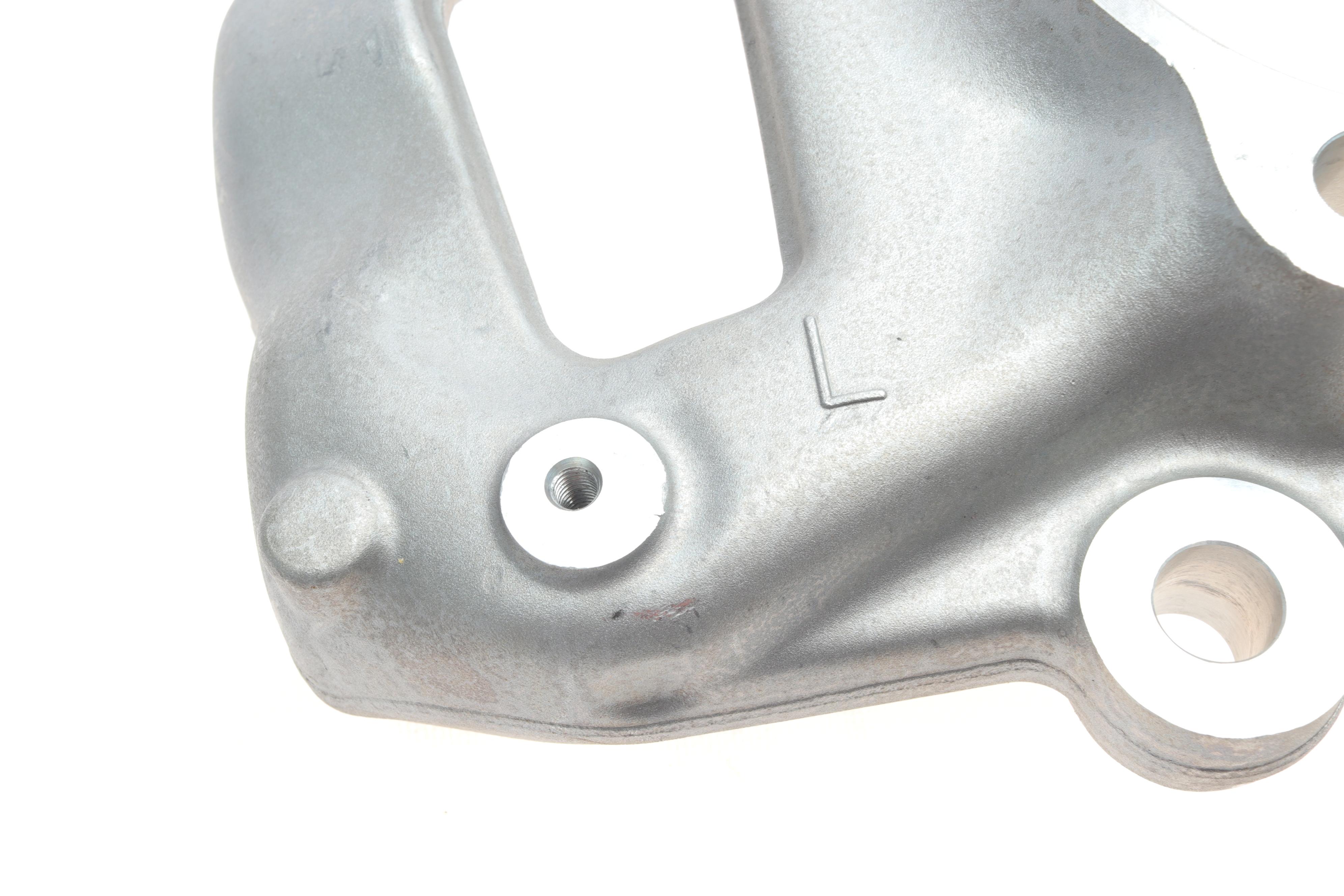 Кулак поворотний (цапфа) Audi A4 2.0/3.0 TDI 16- (L) (передня)