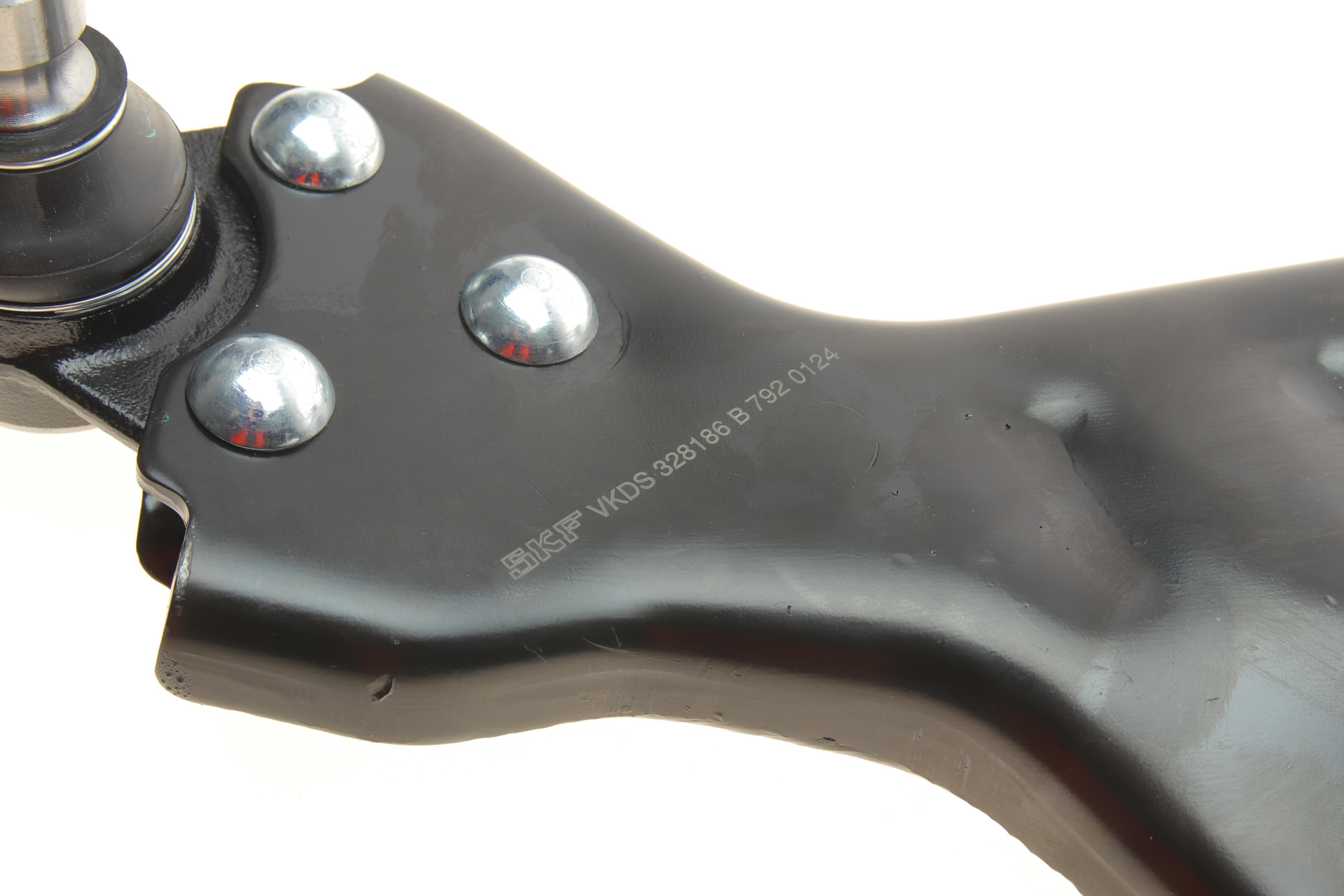 Важіль підвіски (передній/знизу) (R) MB Vito (W639) 03-