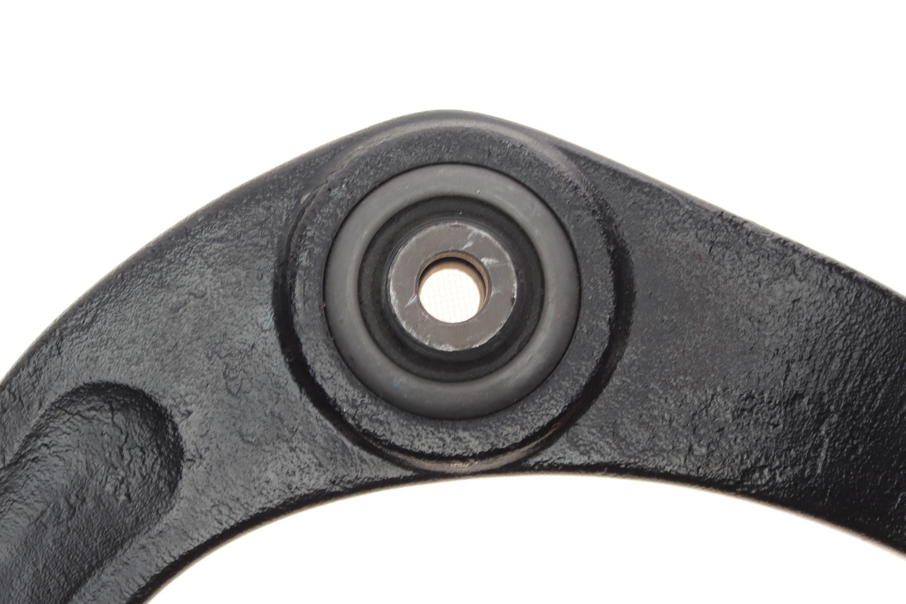 Важіль підвіски (передній/знизу) (L) Peugeot 206 98-