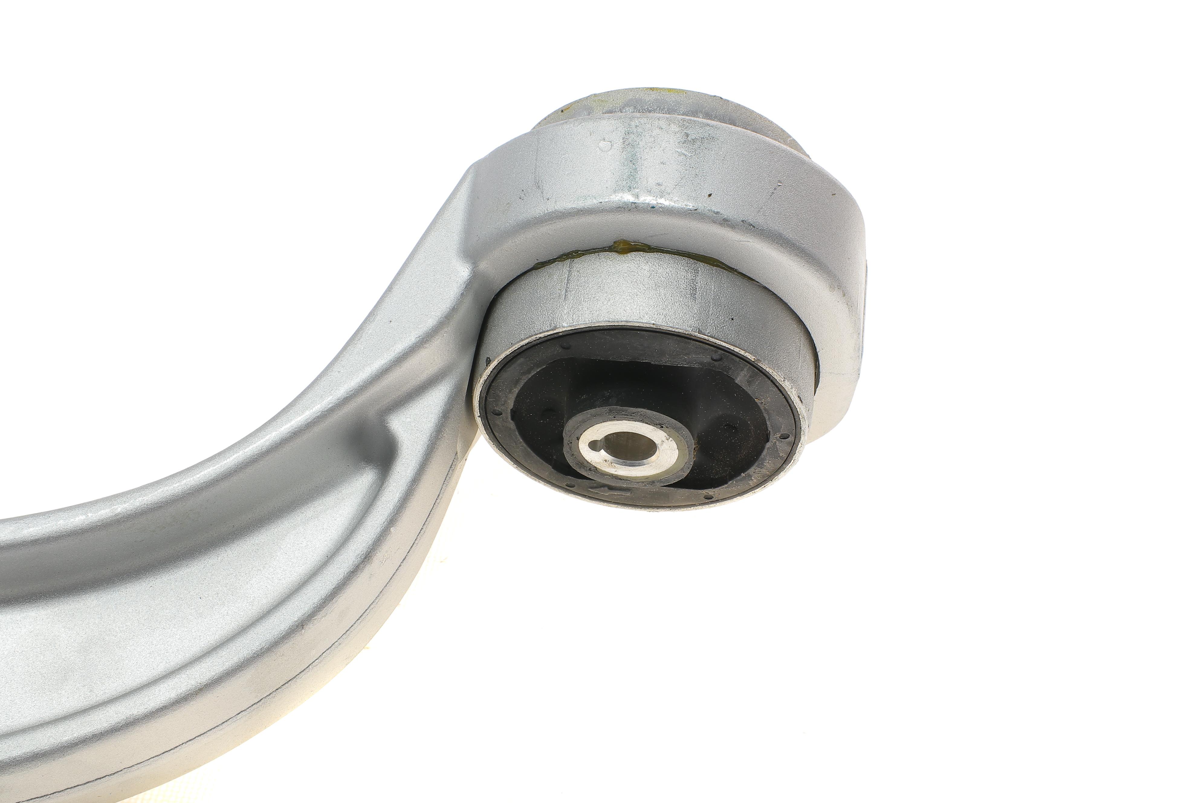 Важіль підвіски (передній/знизу/ззаду) (R) Audi A4 B8/A5/Q5 07-17