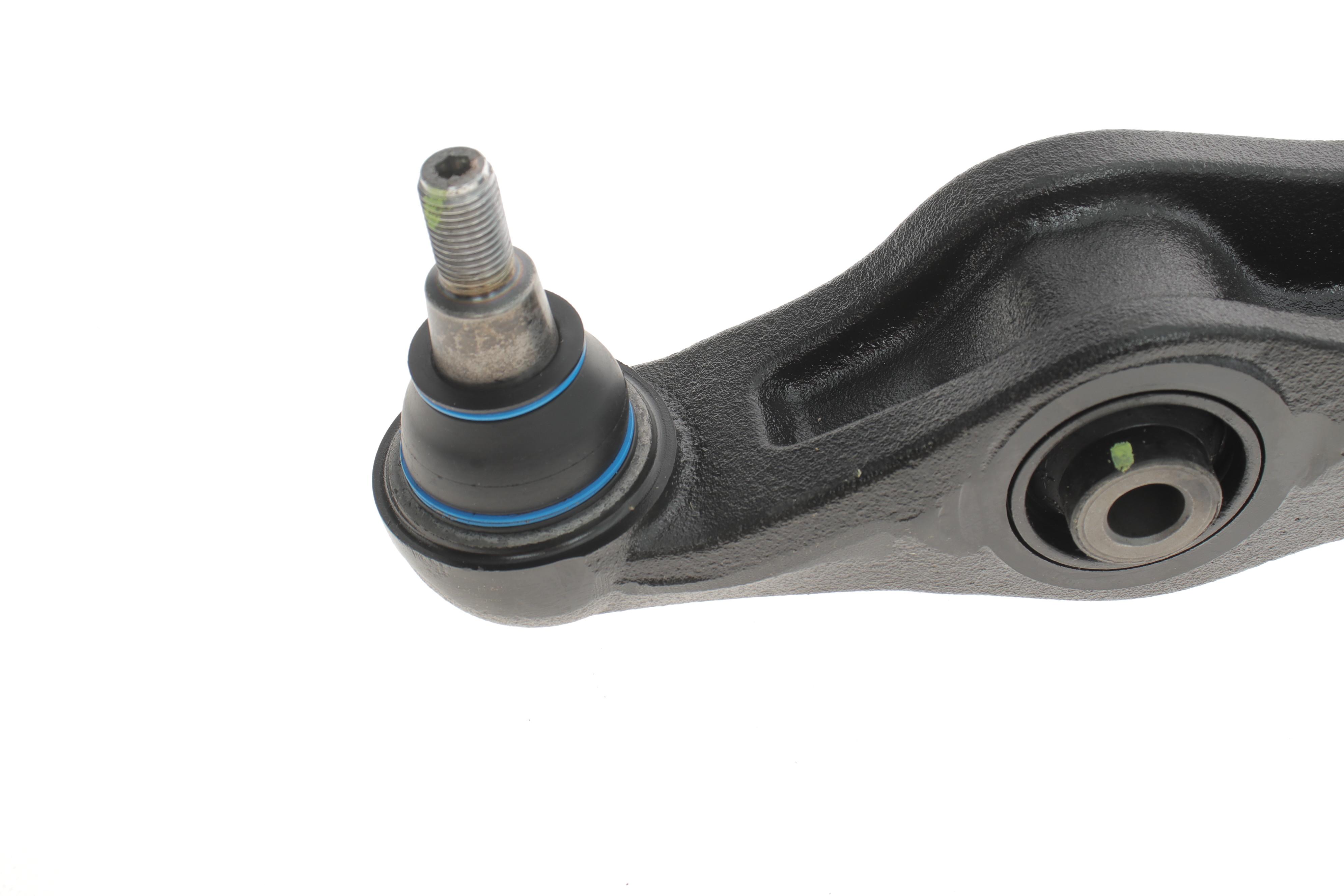 Важіль підвіски (передній/знизу) (R) Porsche Cayenne/VW Touareg 2.5TDI-6.0 02-