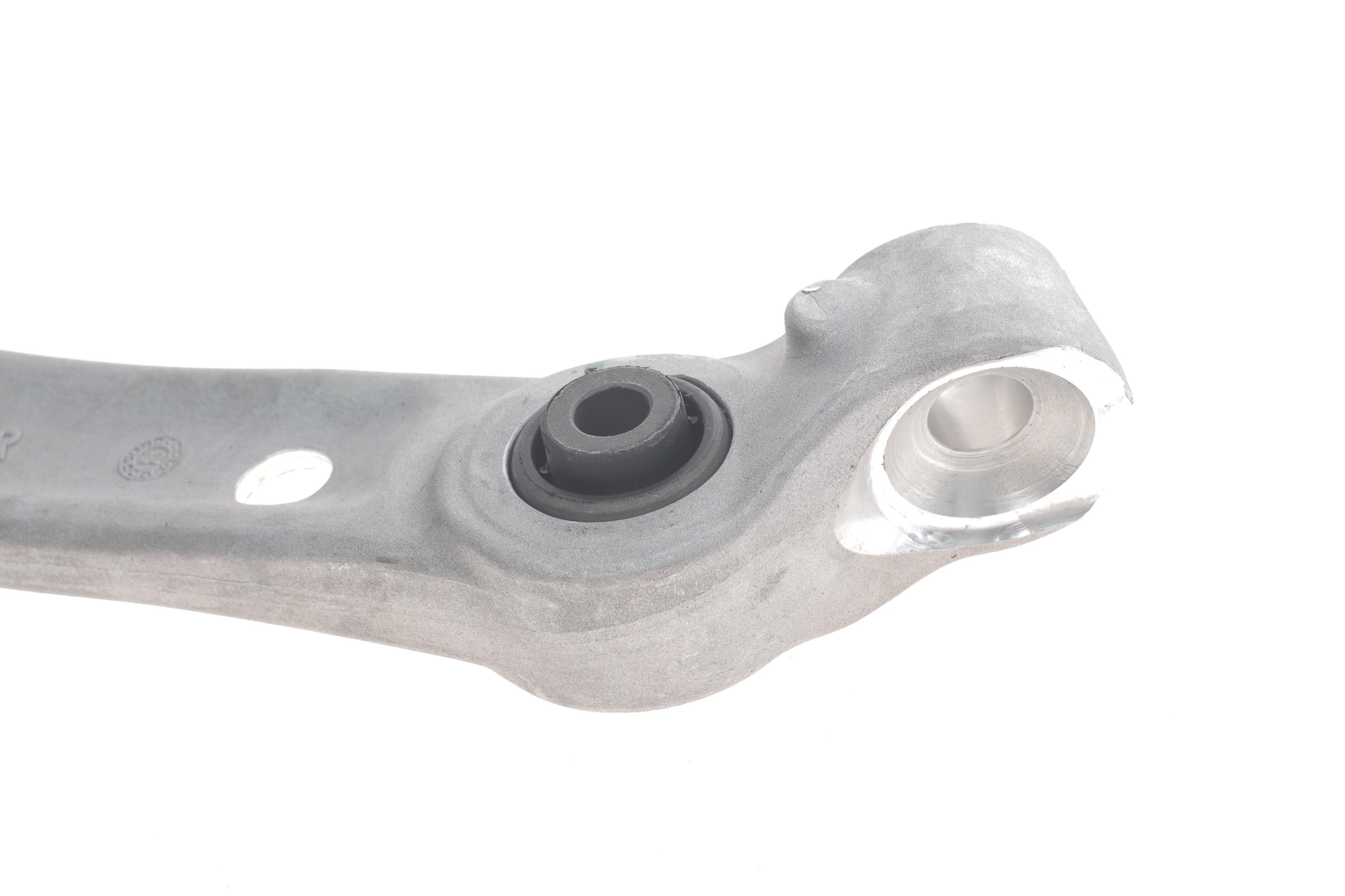 Важіль підвіски (передній/знизу/ззаду) (R) BMW 5 (G30/F90)/7 (G11/G12) 15- B48/B57/B58/N63