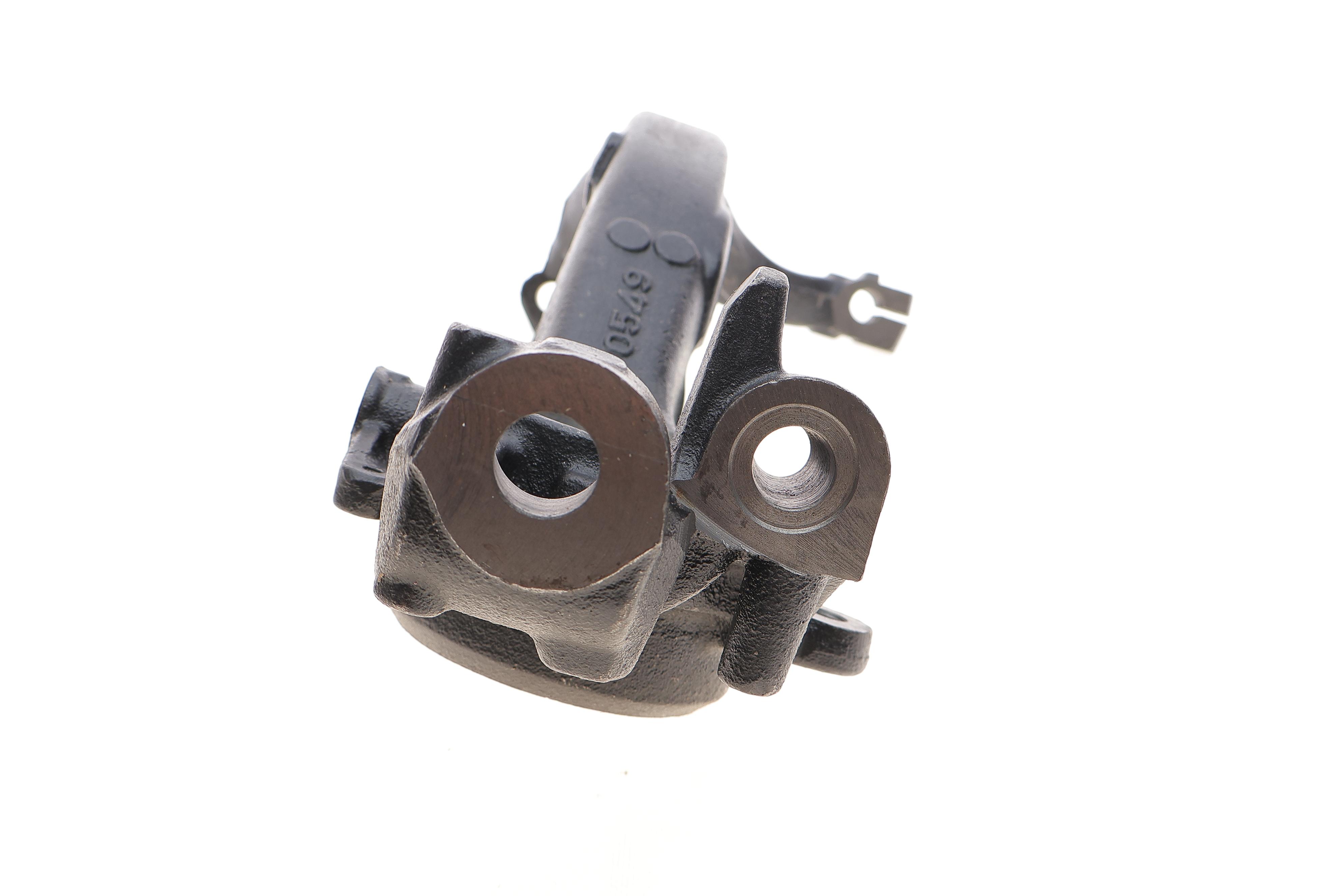 Кулак поворотний (цапфа) (передня/R) VW Passat B5 1.9 TDI/2.3 VR5/2.5 TDI/2.8 V6 96-05