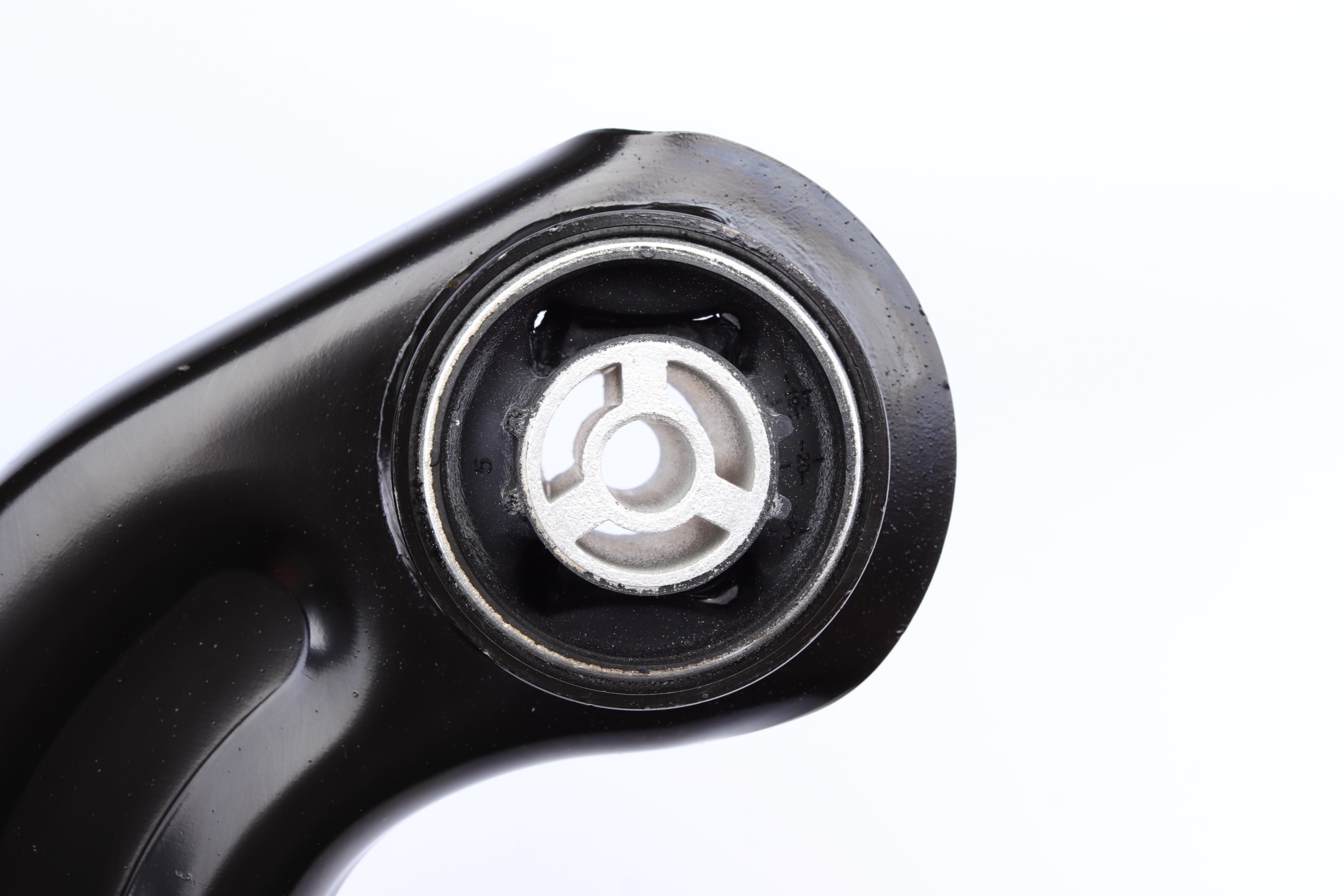 Важіль підвіски (задній) (L) Audi A3/Skoda Octavia II/VW Golf 03-16/VW Passat/Skoda SuperB/Yeti 10-