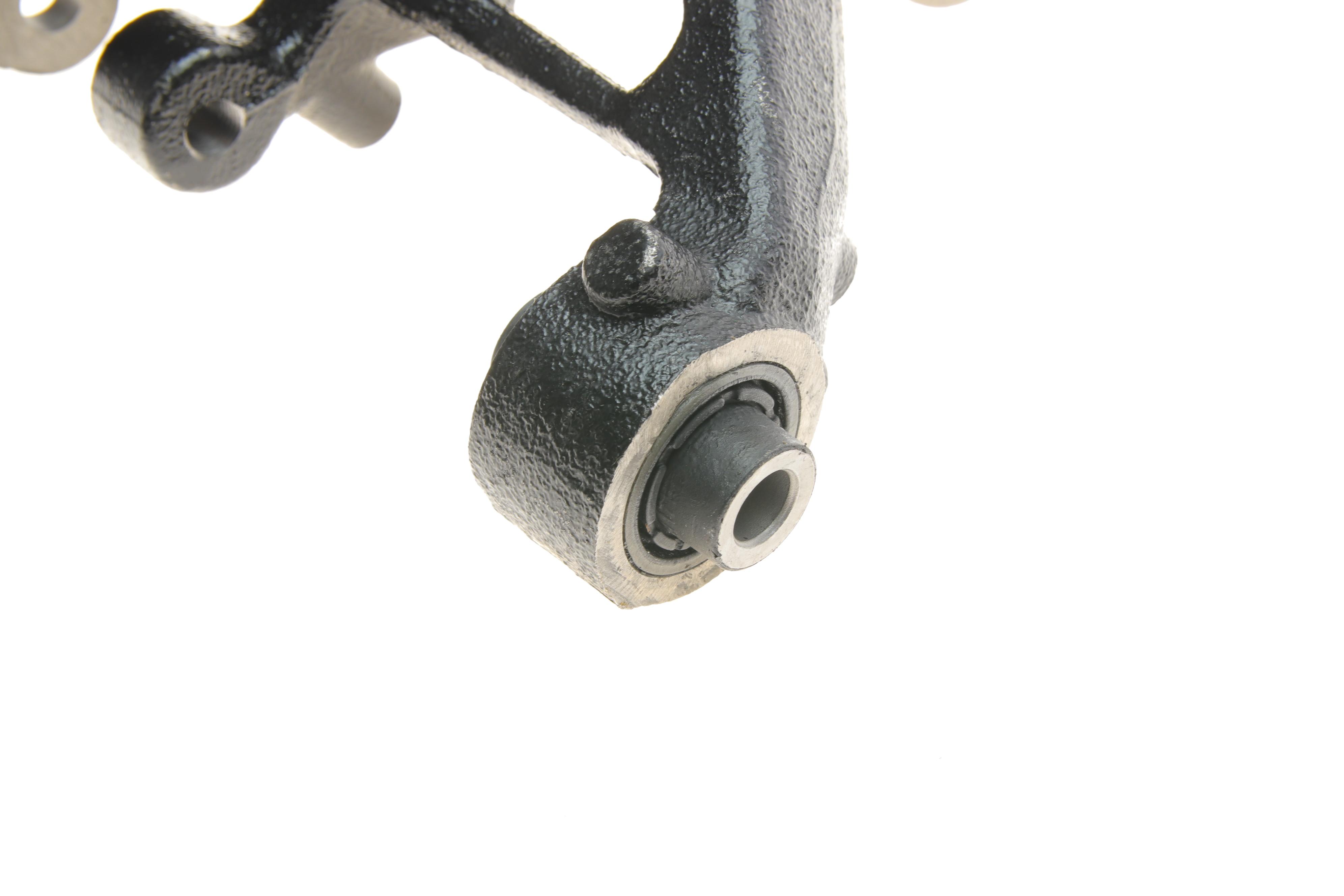 Кулак поворотний (цапфа) Skoda Octavia/VW Golf VII 12- (R) (задня)