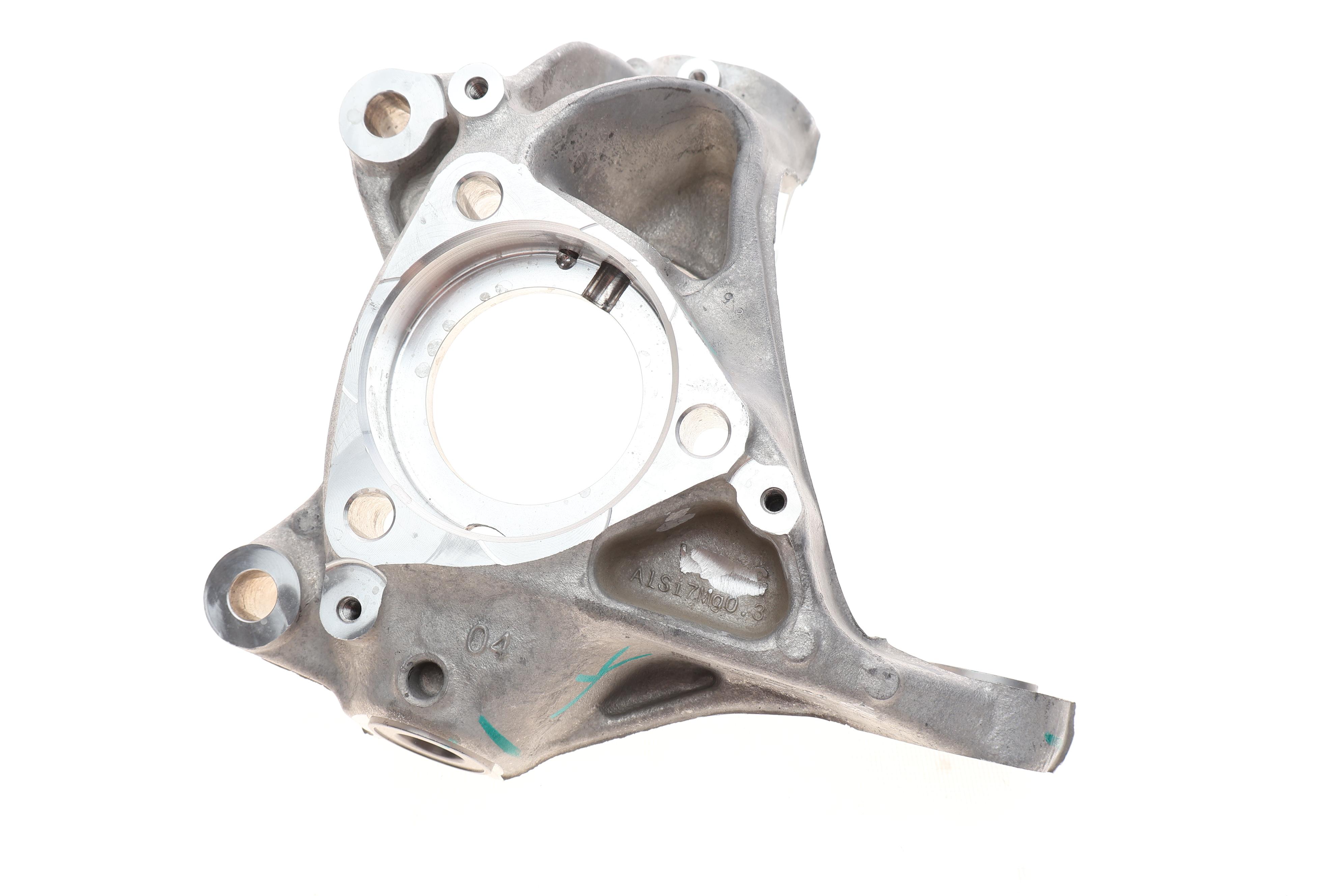 Кулак поворотний (цапфа) VW Golf VII/Passat 12- (L) (OE VAG)