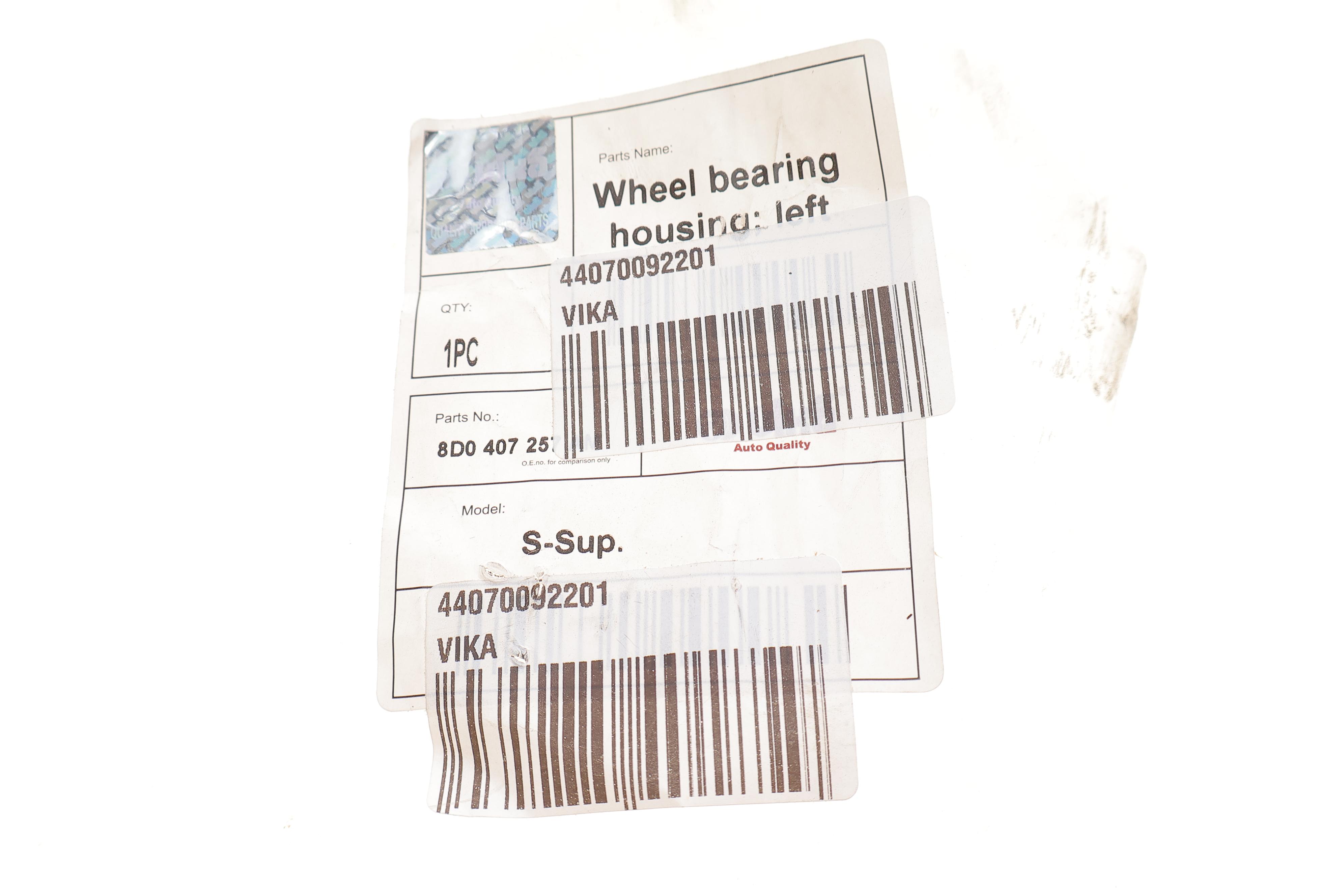 Кулак поворотний (цапфа) (передня/L) VW Passat B5 1.9 TDI/2.3 VR5/2.5 TDI/2.8 V6 96-05