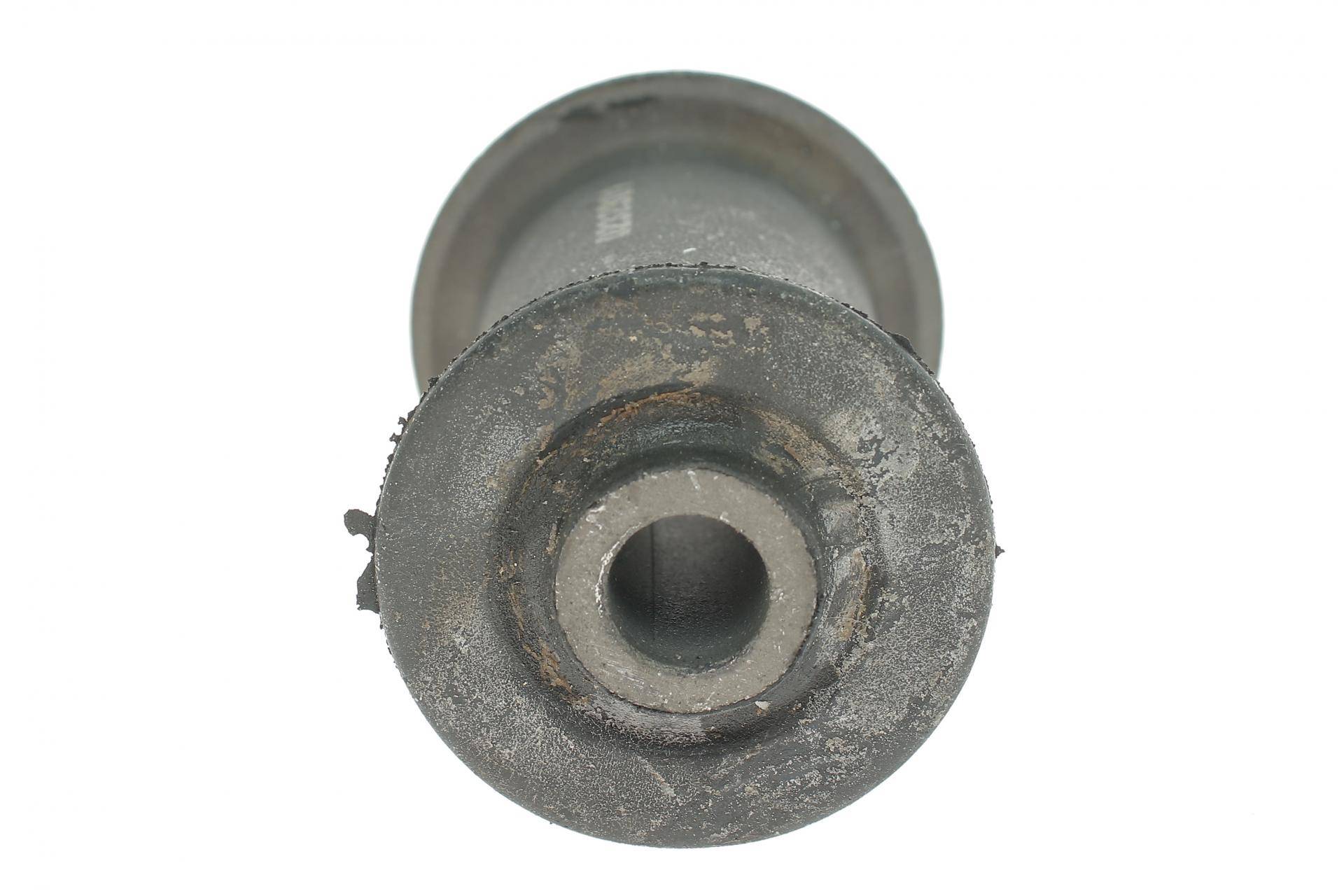 Сайлентблок важеля (переднього/знизу/спереду) Ford Mondeo III 00-07