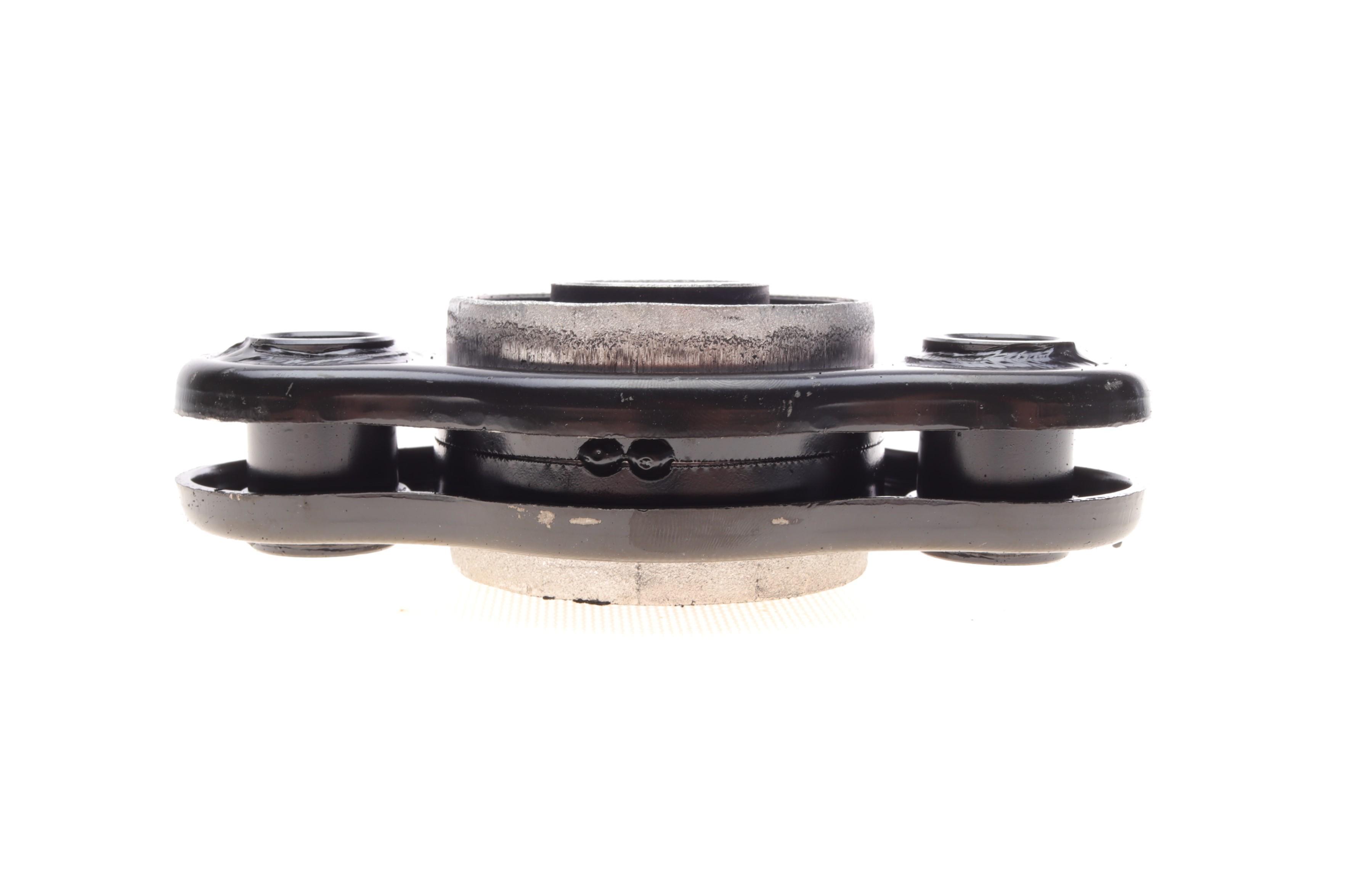 Сайлентблок важеля (переднього/спереду) MB Vito (W447) (RWD) 14- (з кронштейном)