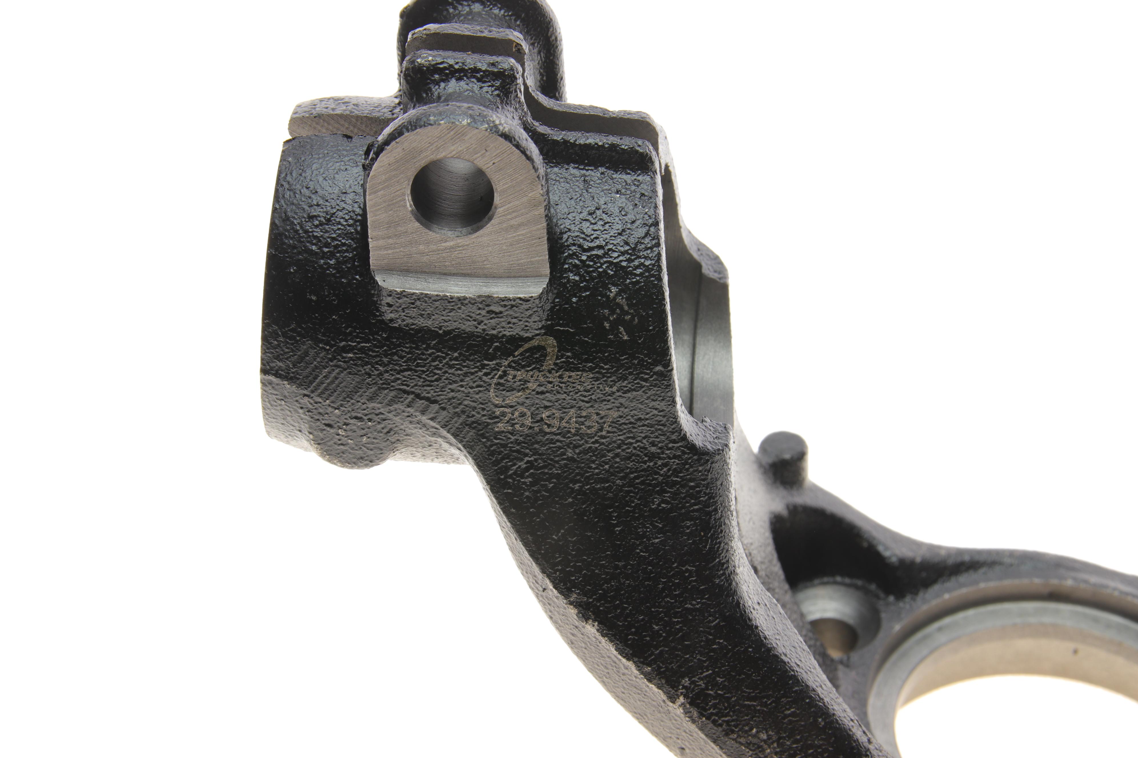 Кулак поворотний (цапфа) VW Golf 14- (L) (передня)